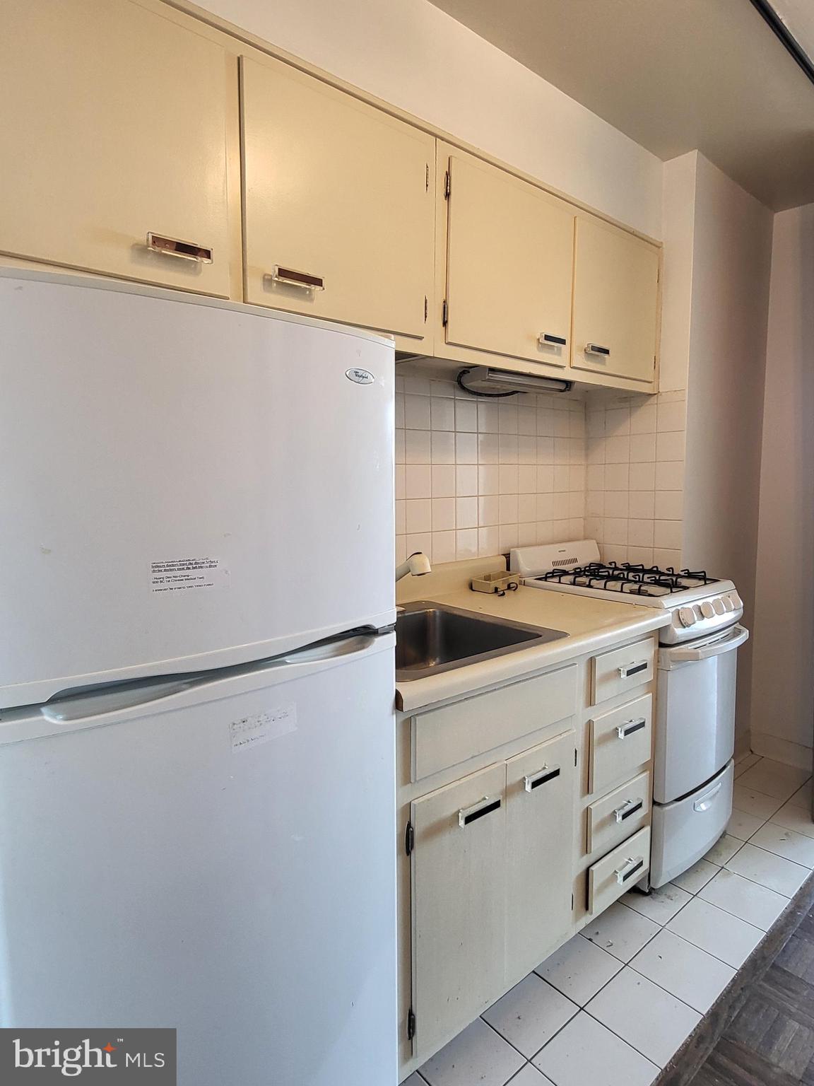 604 S WASHINGTON SQUARE 36 913