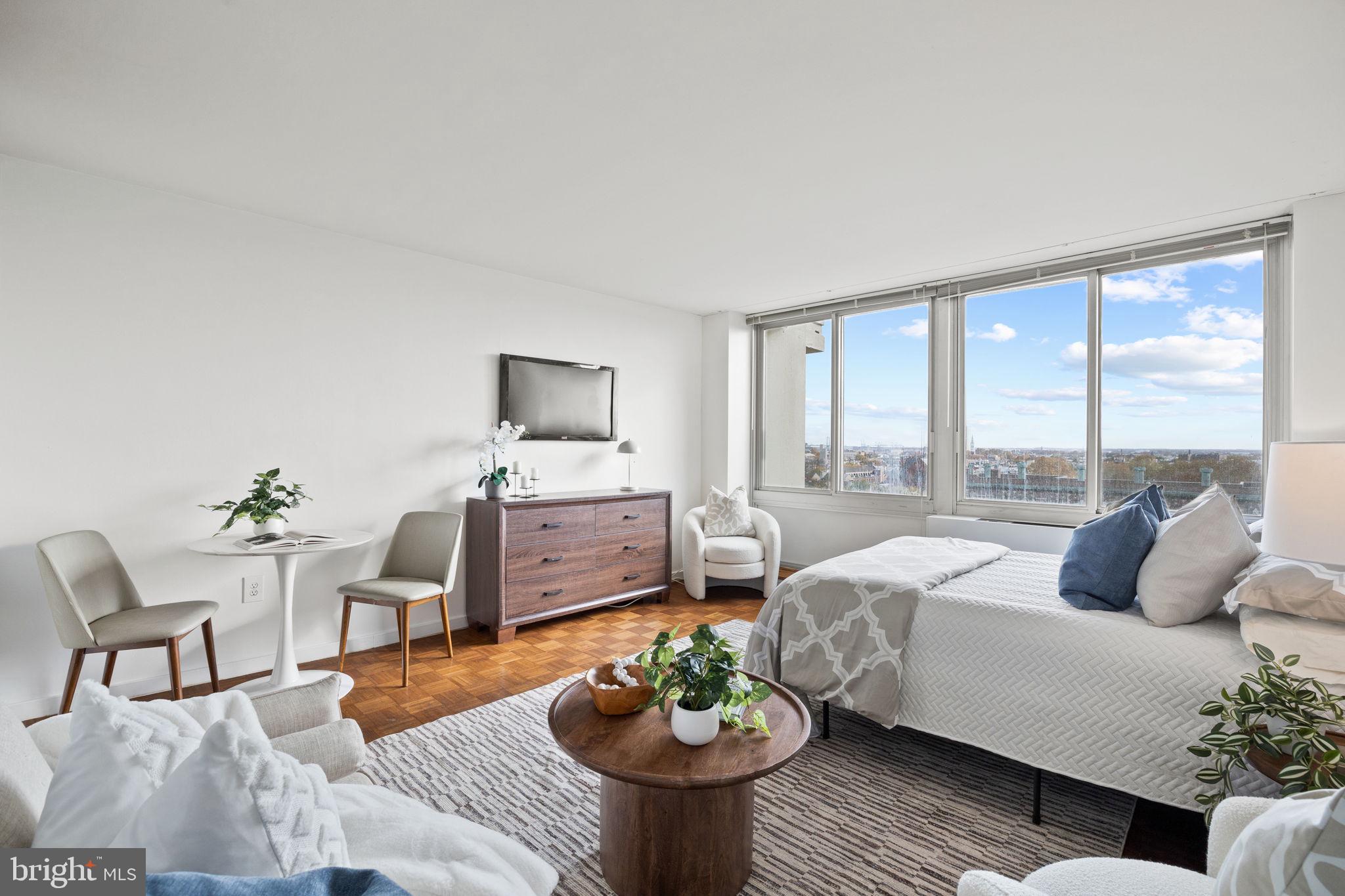 WASHINGTON SQ - Residential