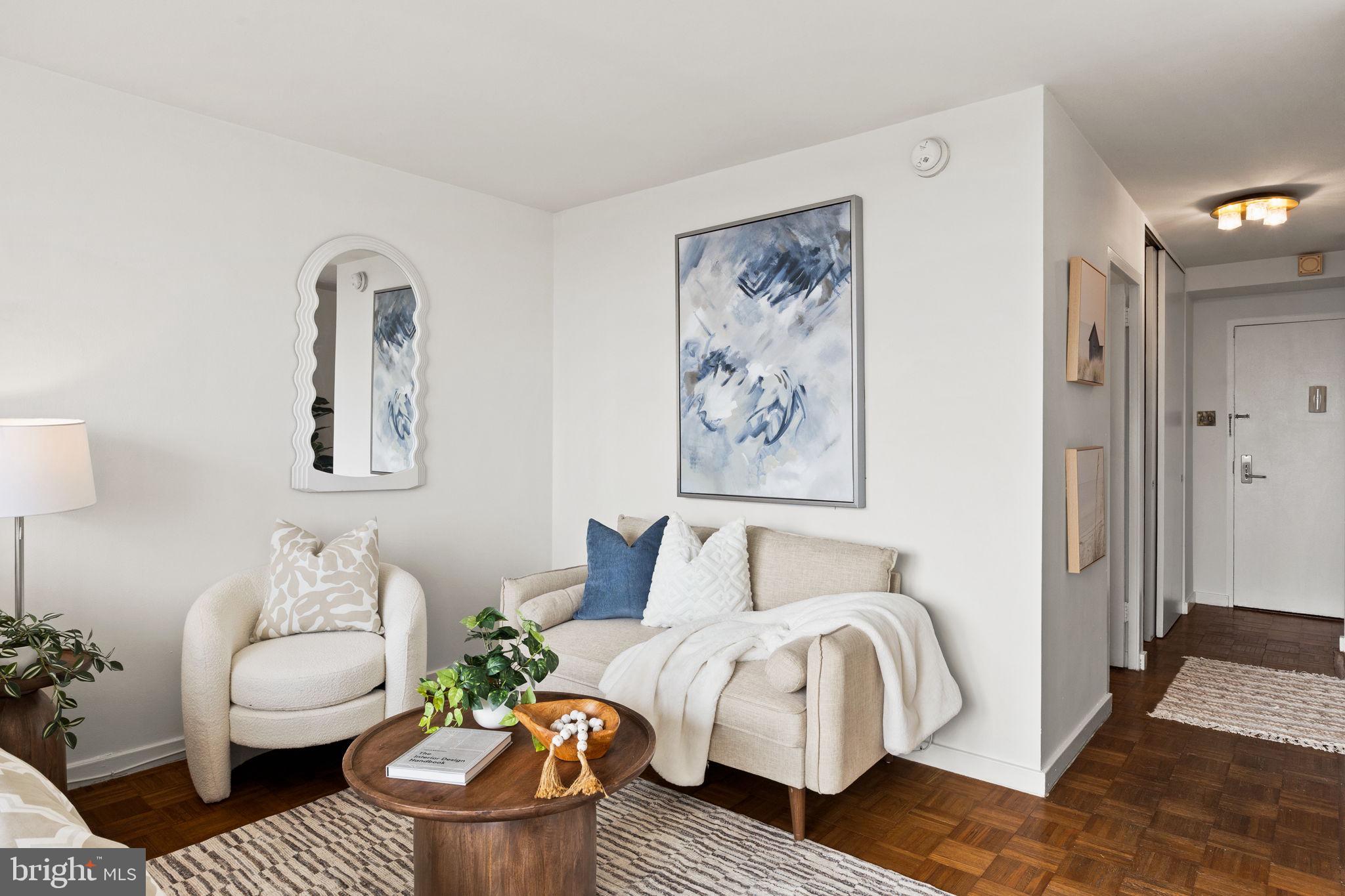 WASHINGTON SQ - Residential