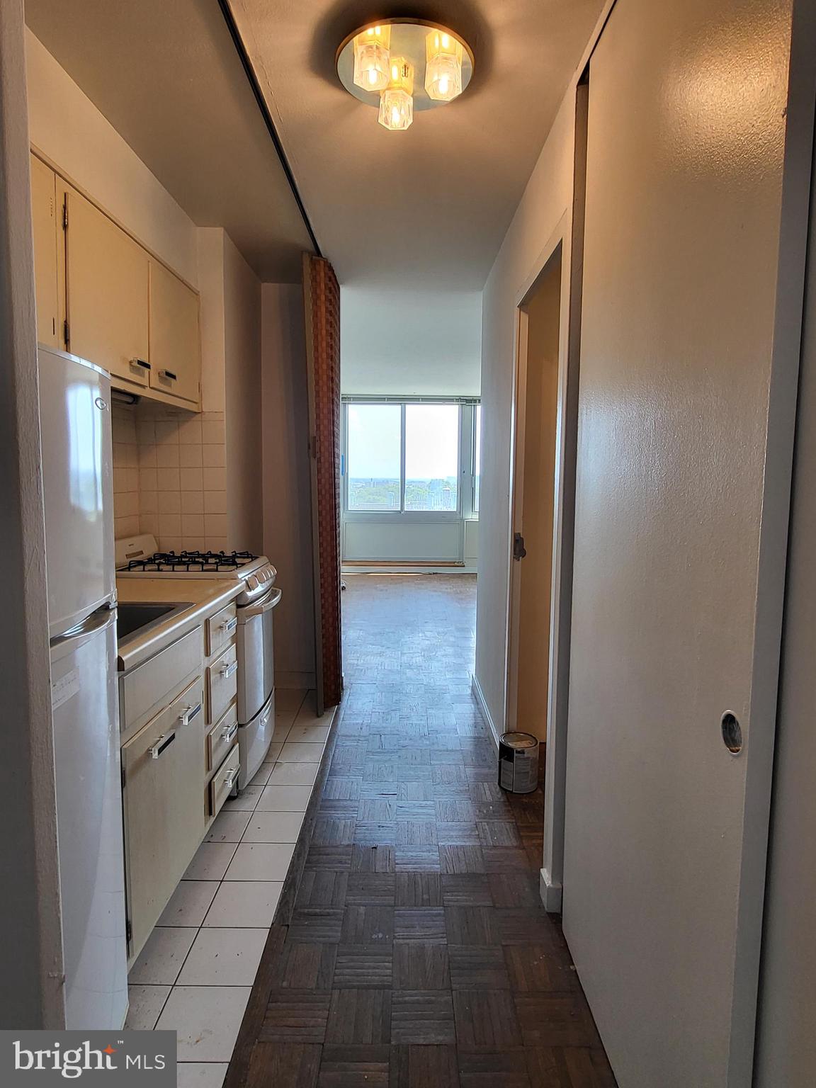 604 S WASHINGTON SQUARE 36 913