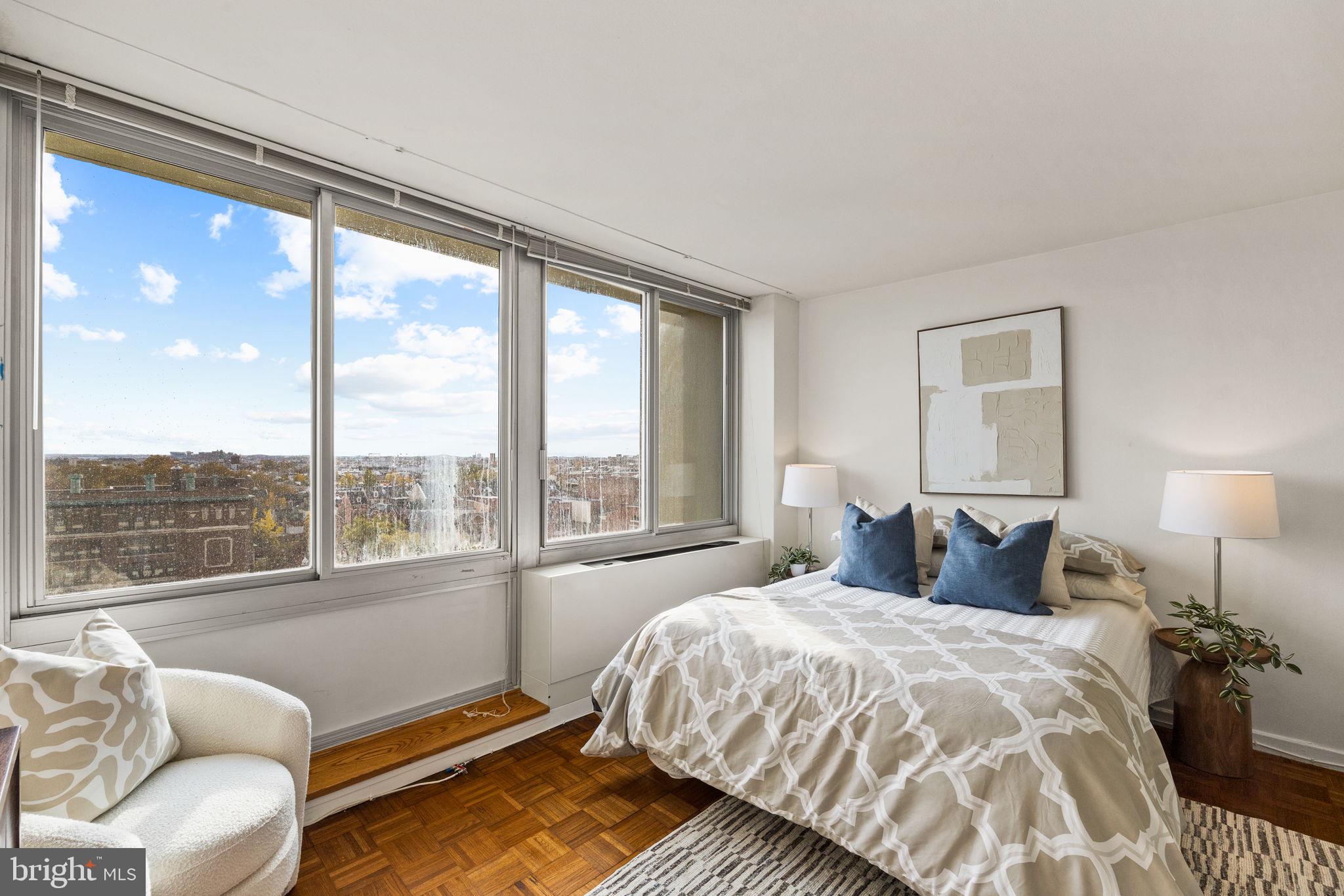 WASHINGTON SQ - Residential