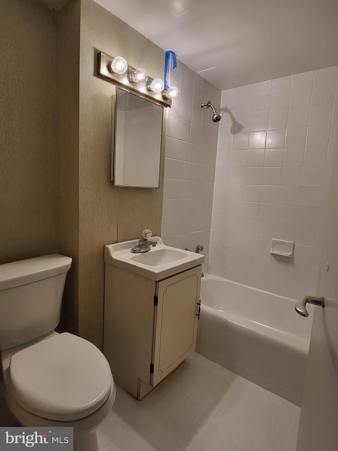 WASHINGTON SQ - Residential