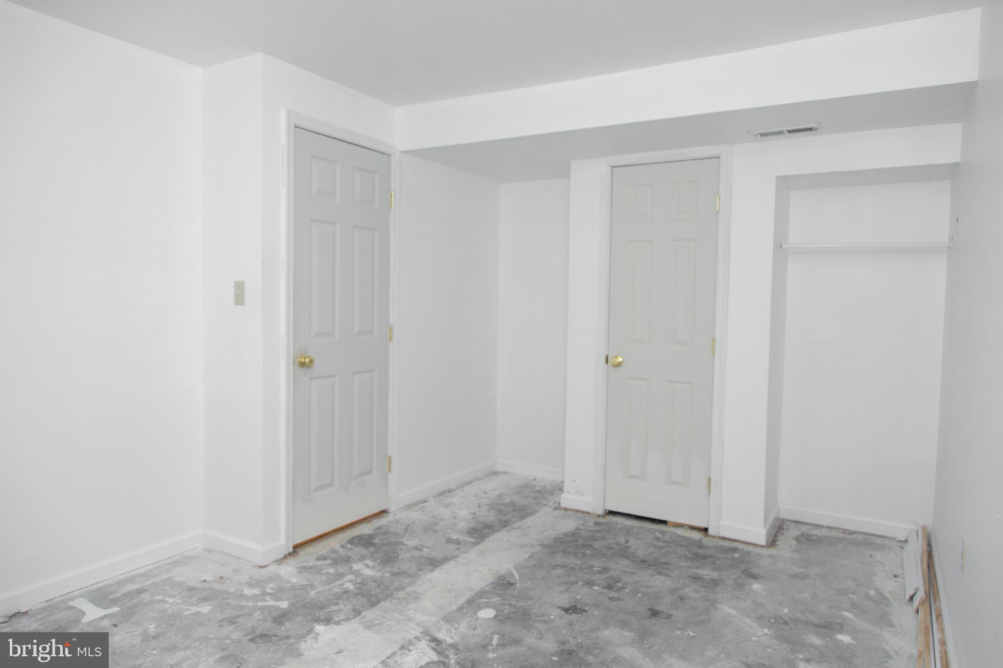 LAKE LAND OR - Residential