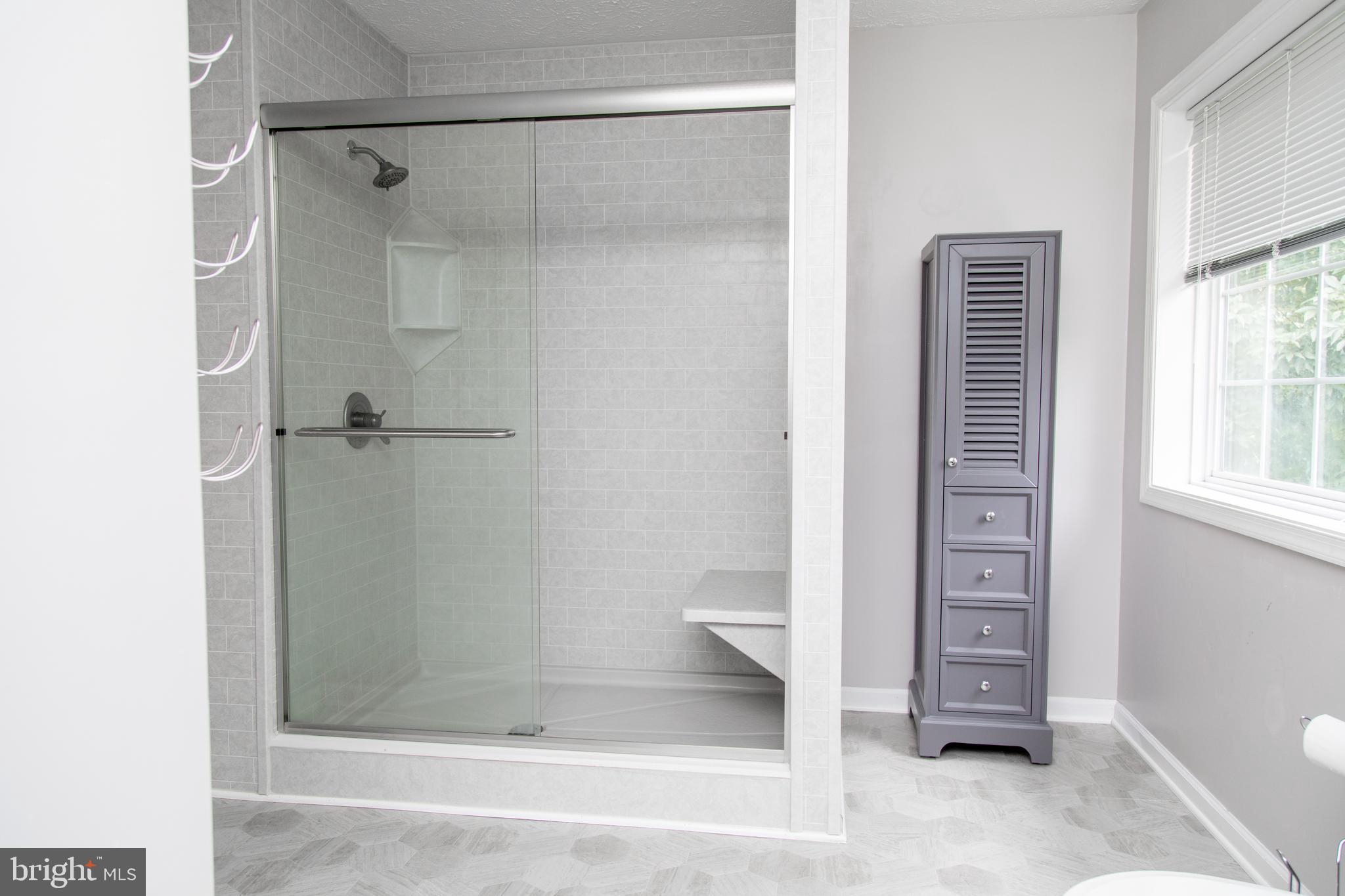 LAKE LAND OR - Residential