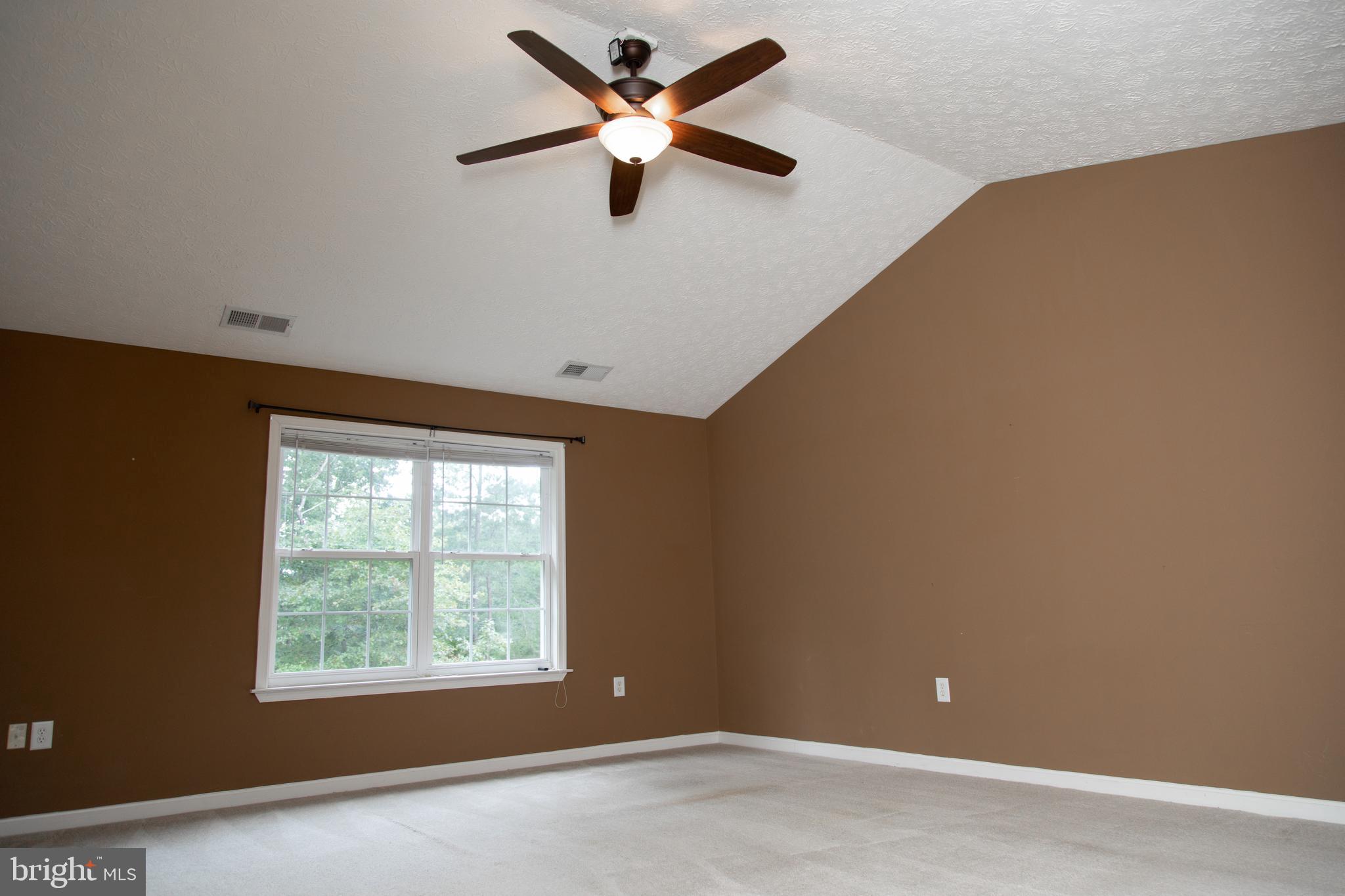 LAKE LAND OR - Residential