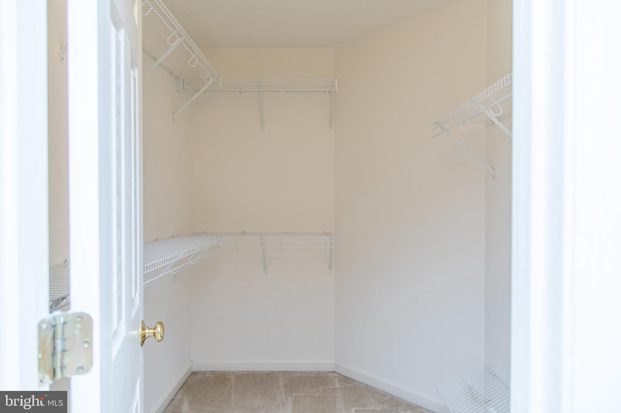 LAKE LAND OR - Residential