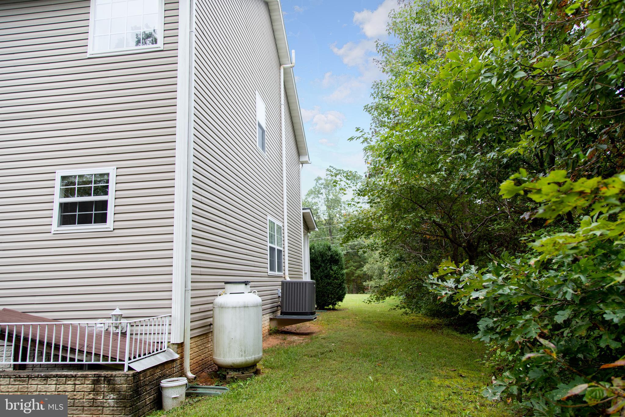 LAKE LAND OR - Residential