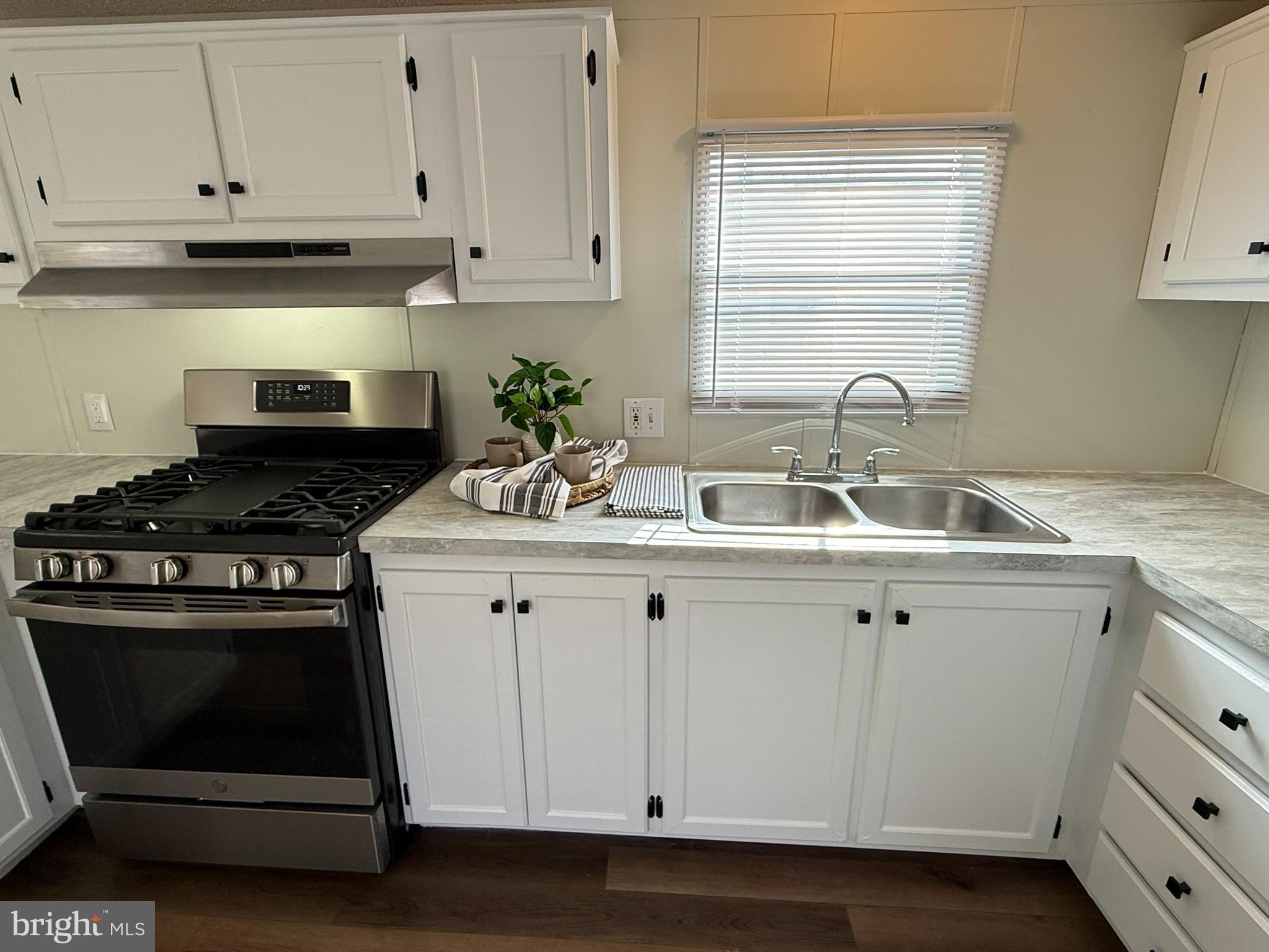 HONEY BROOK MANOR - Residential