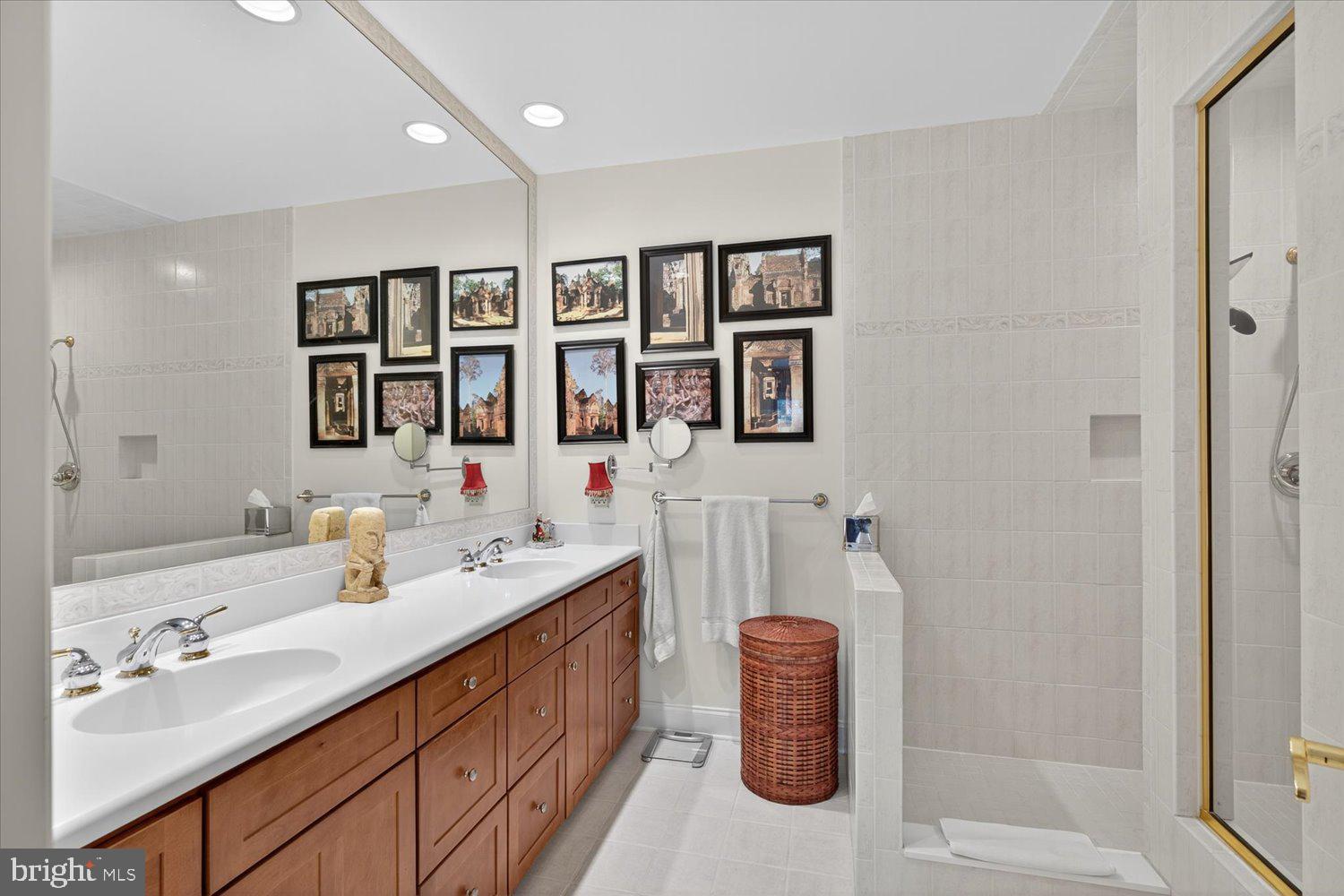 CROSSGATES - Residential