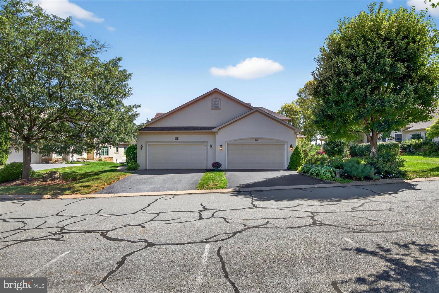 122 CREEKGATE COURT