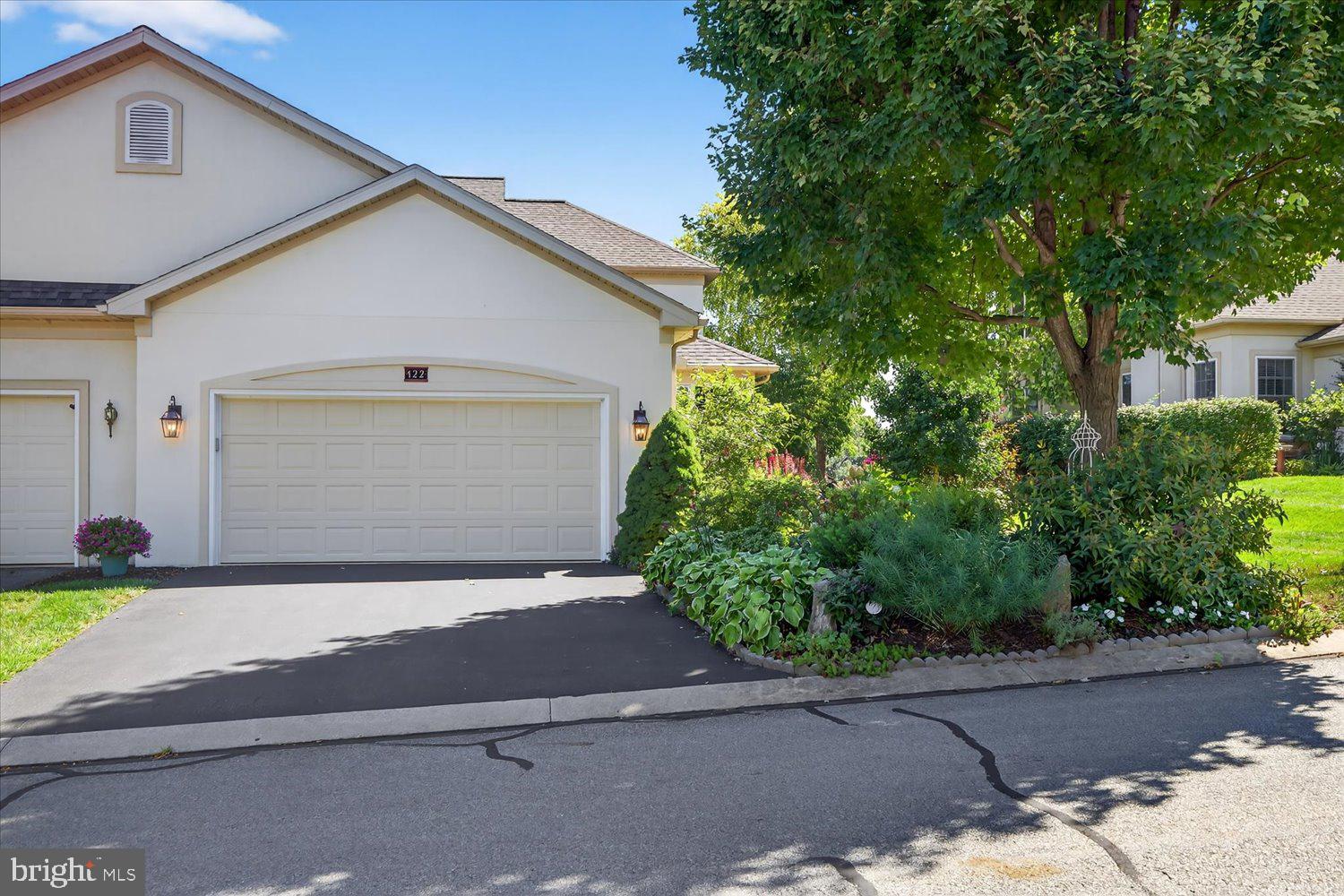 122 CREEKGATE COURT