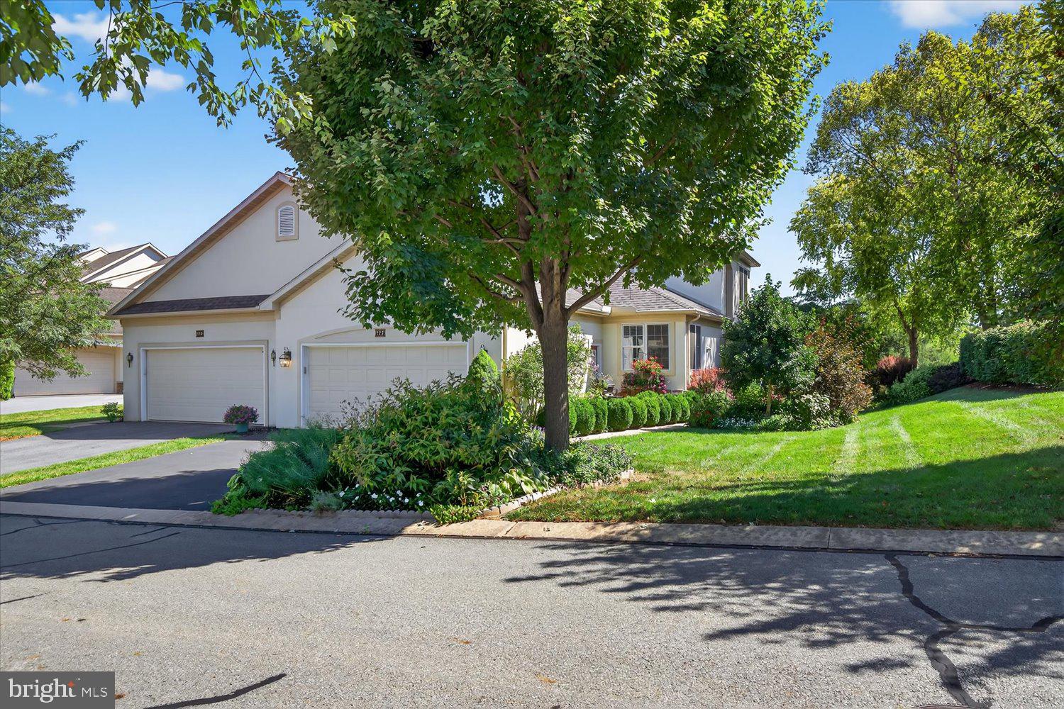 122 CREEKGATE COURT