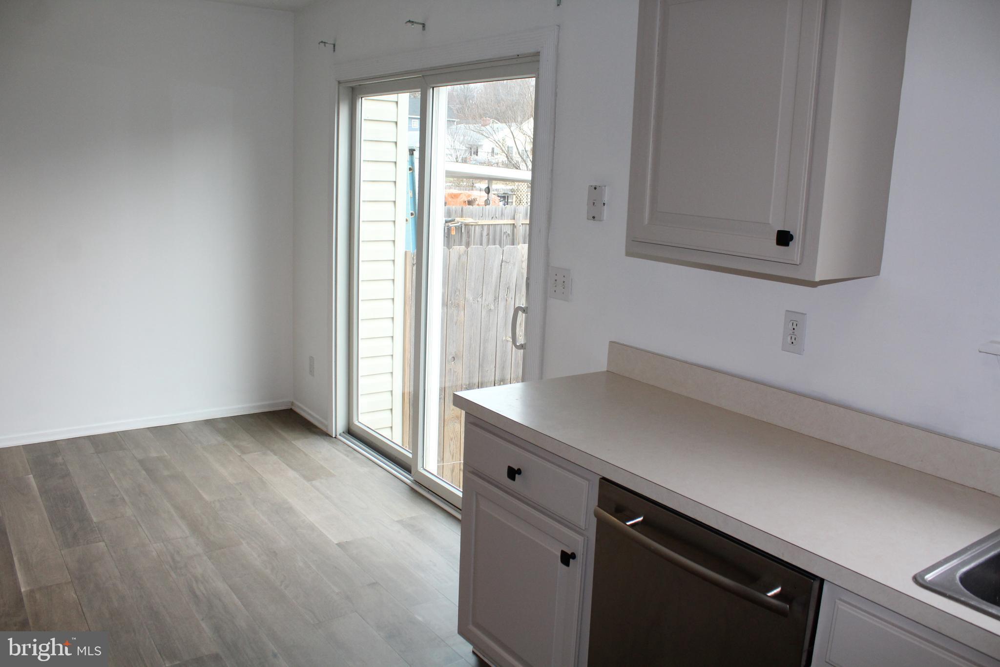 BUCKINGHAM VIEW - Residential Lease