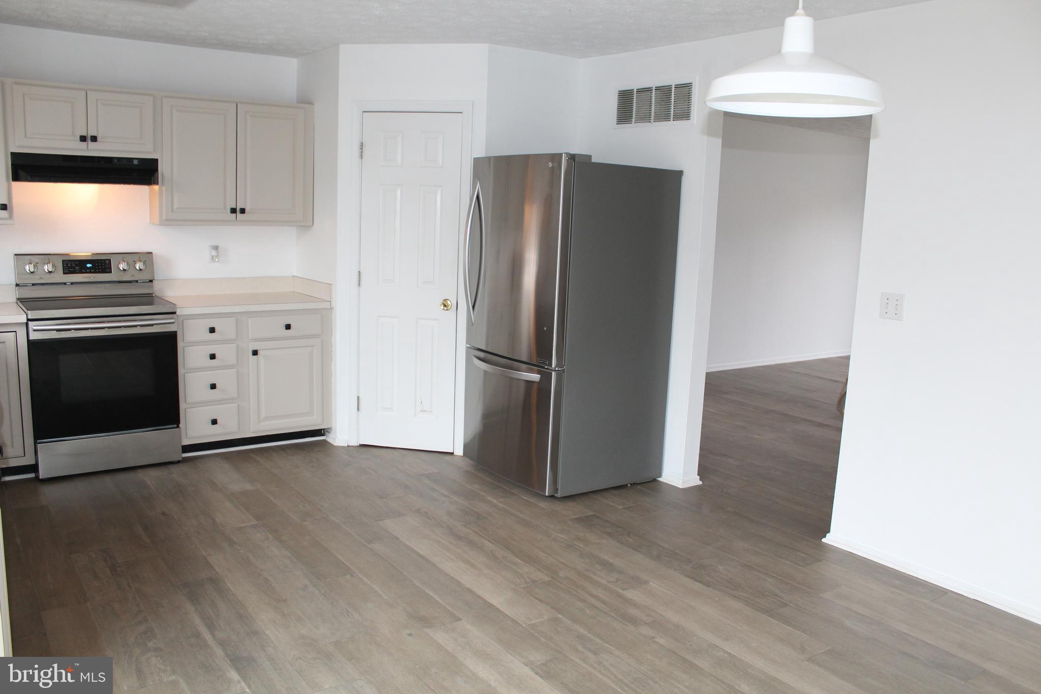 BUCKINGHAM VIEW - Residential Lease