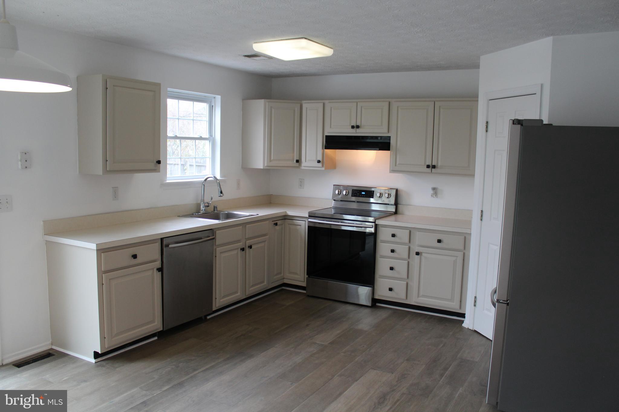 BUCKINGHAM VIEW - Residential Lease