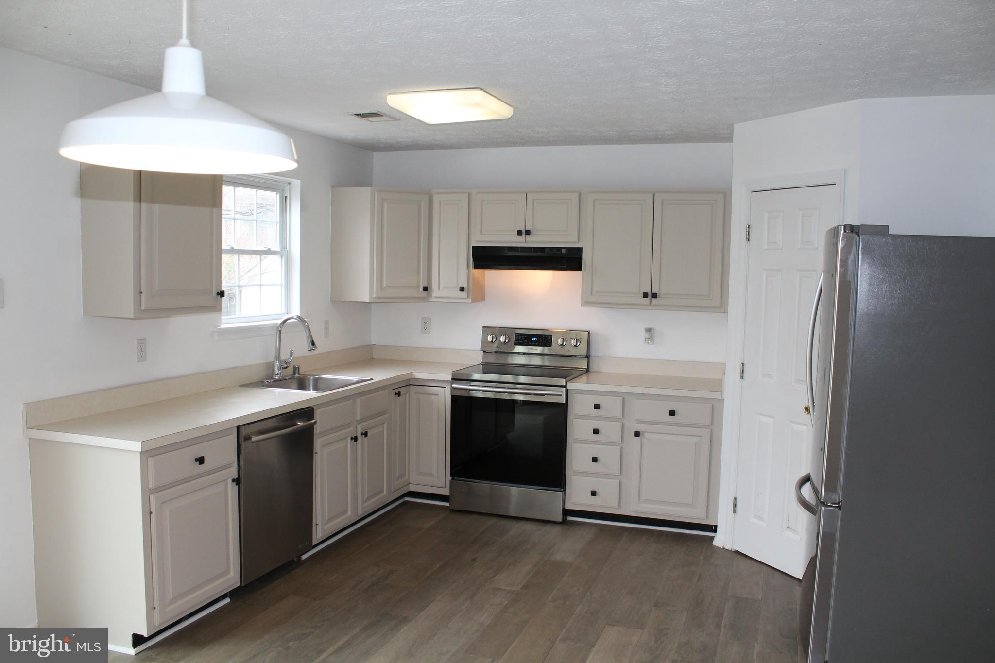 BUCKINGHAM VIEW - Residential Lease