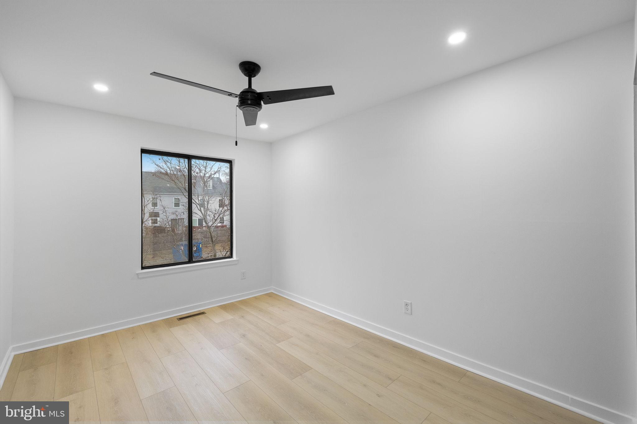 BROOKHAVEN - Residential