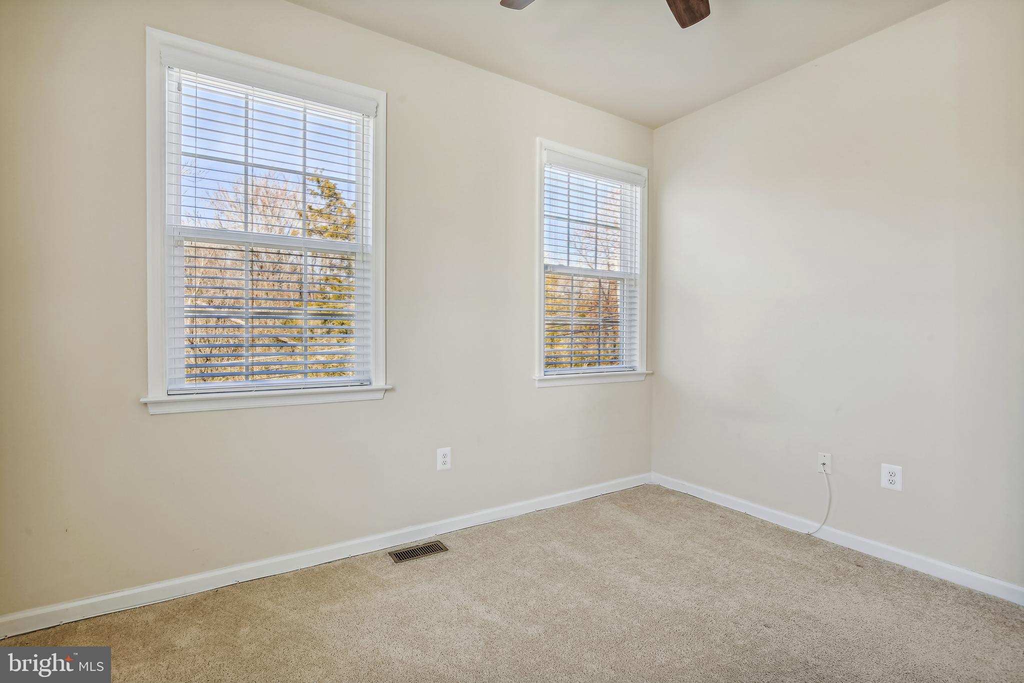 GROVETON WOODS - Residential