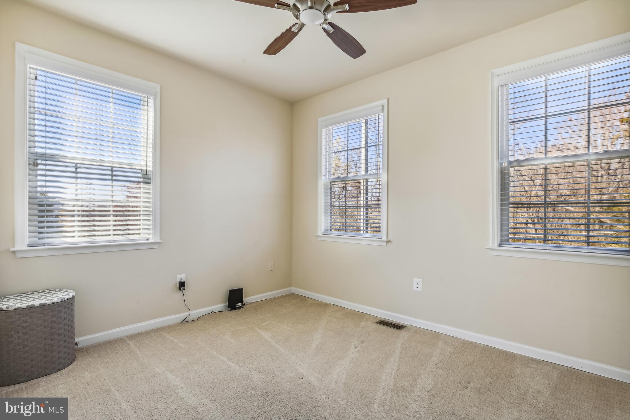 GROVETON WOODS - Residential