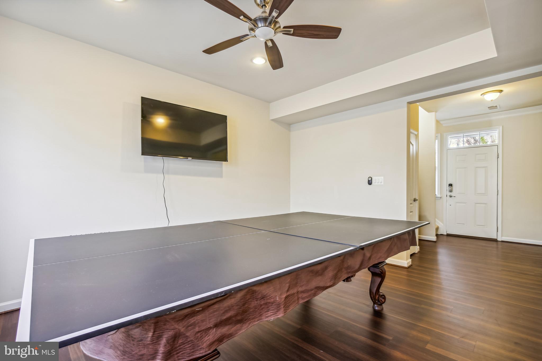 GROVETON WOODS - Residential