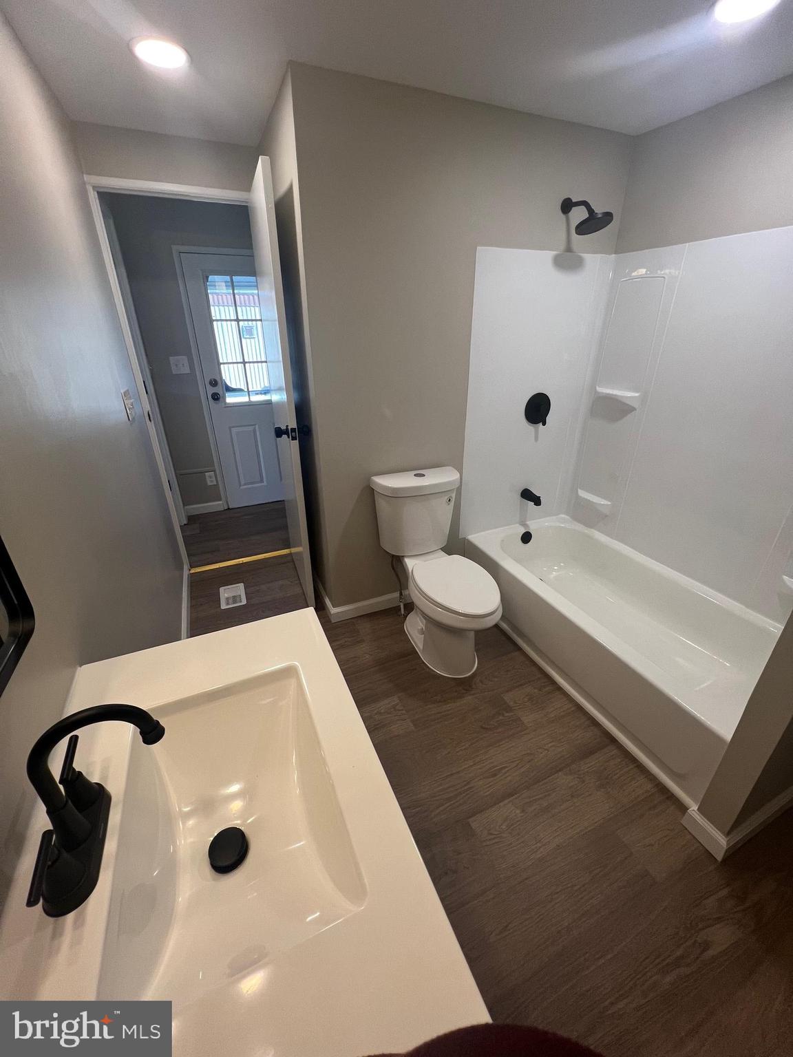 PENNWOOD CROSSING - Residential