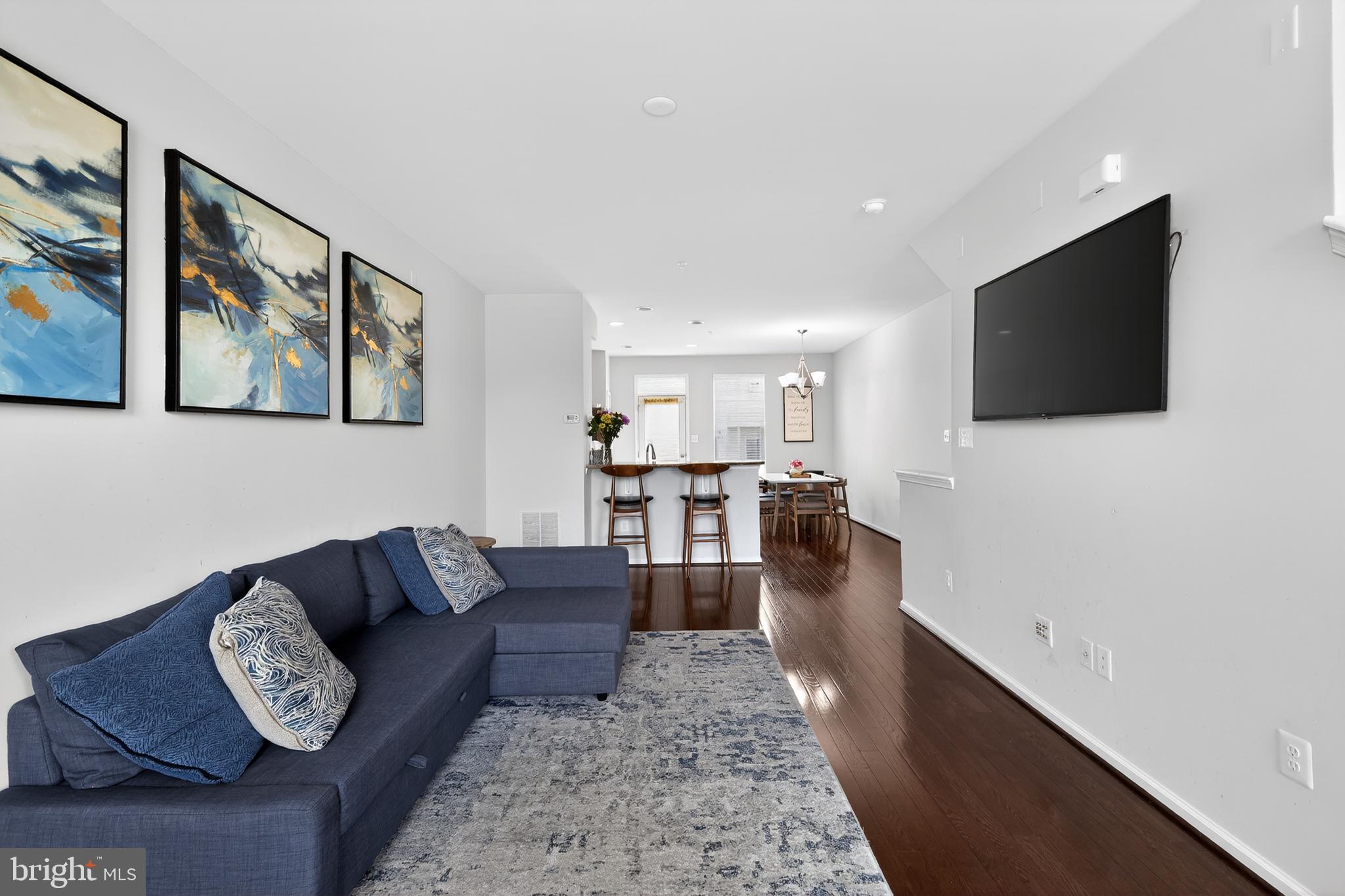 CREEKSIDE VILLAGE - Residential