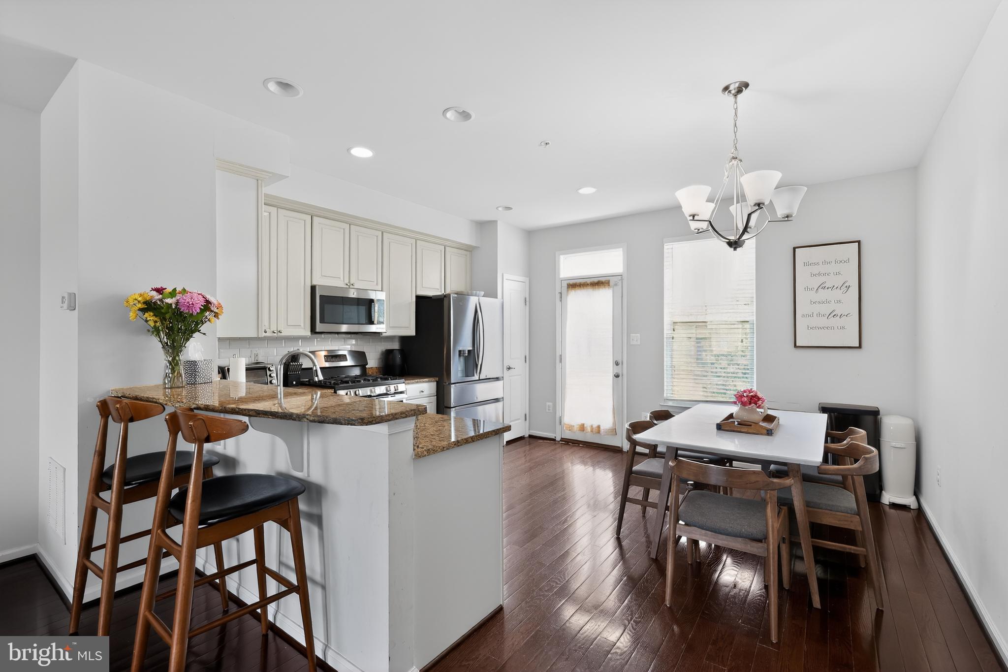CREEKSIDE VILLAGE - Residential