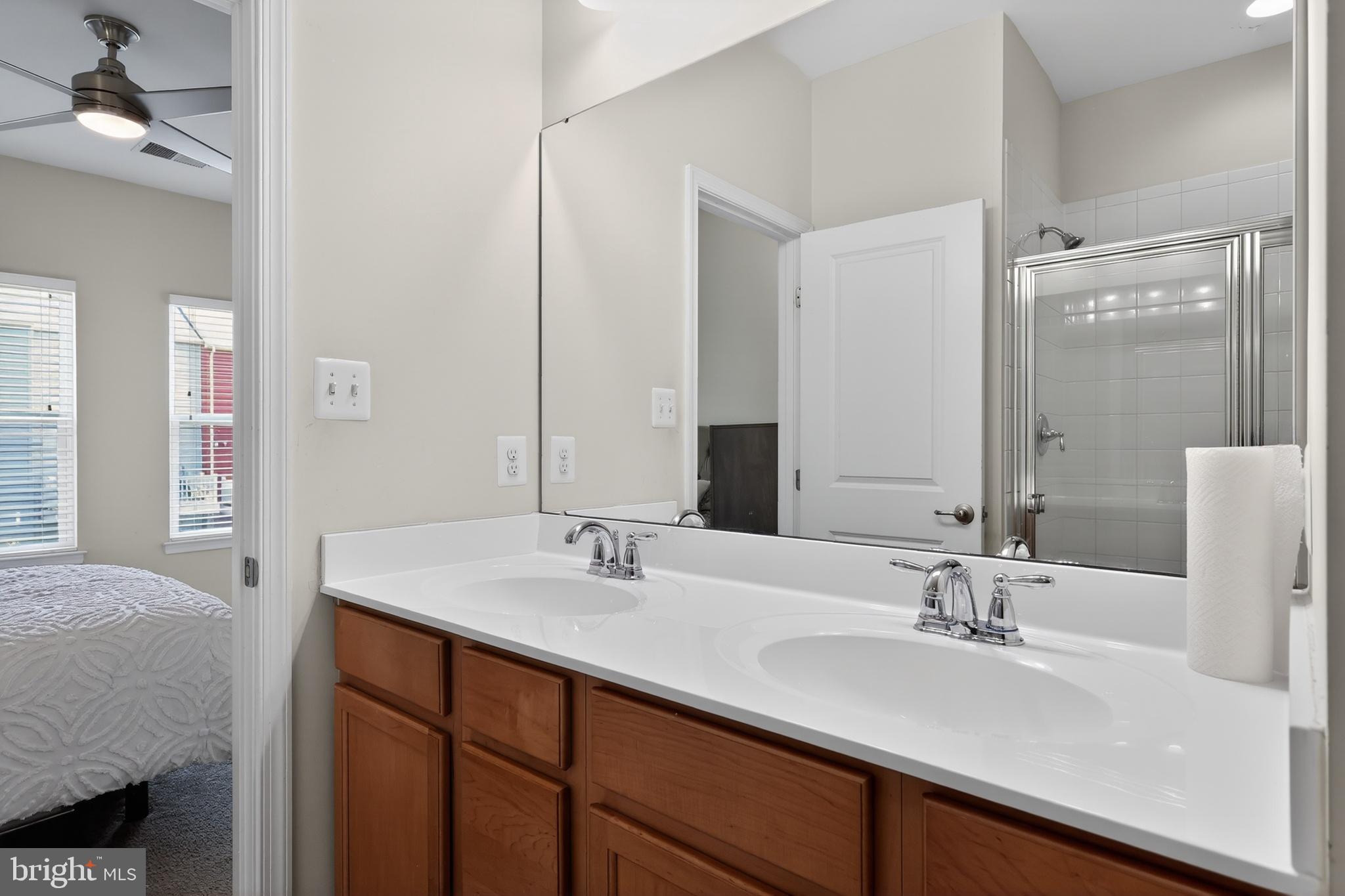 CREEKSIDE VILLAGE - Residential