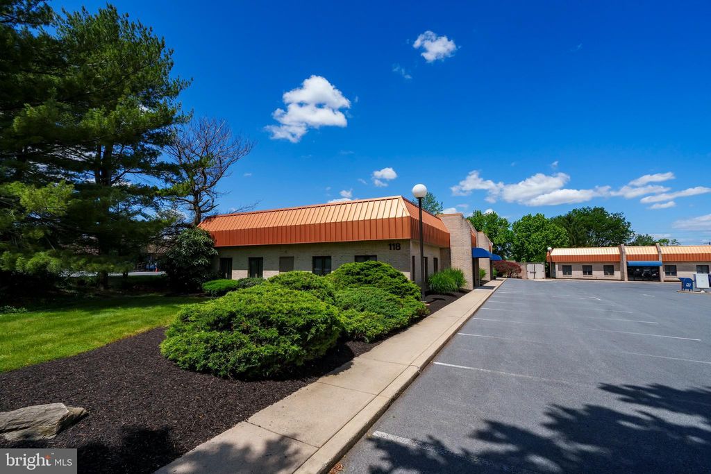 Photo of 118 W Airport Road, LITITZ, PA 17543 (MLS # PALA2057860)
