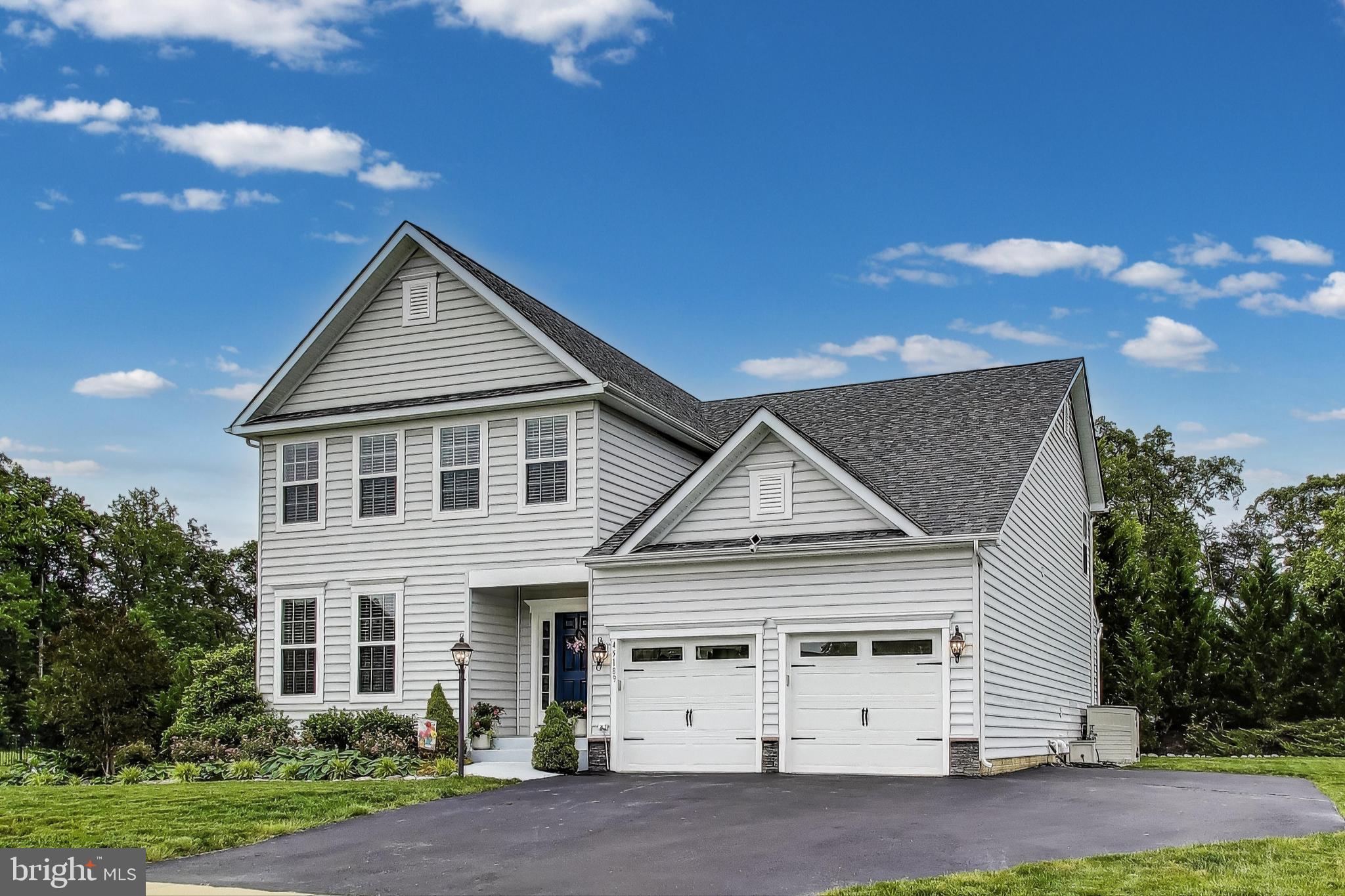 THE WOODS AT MYRTLE POINT - Residential