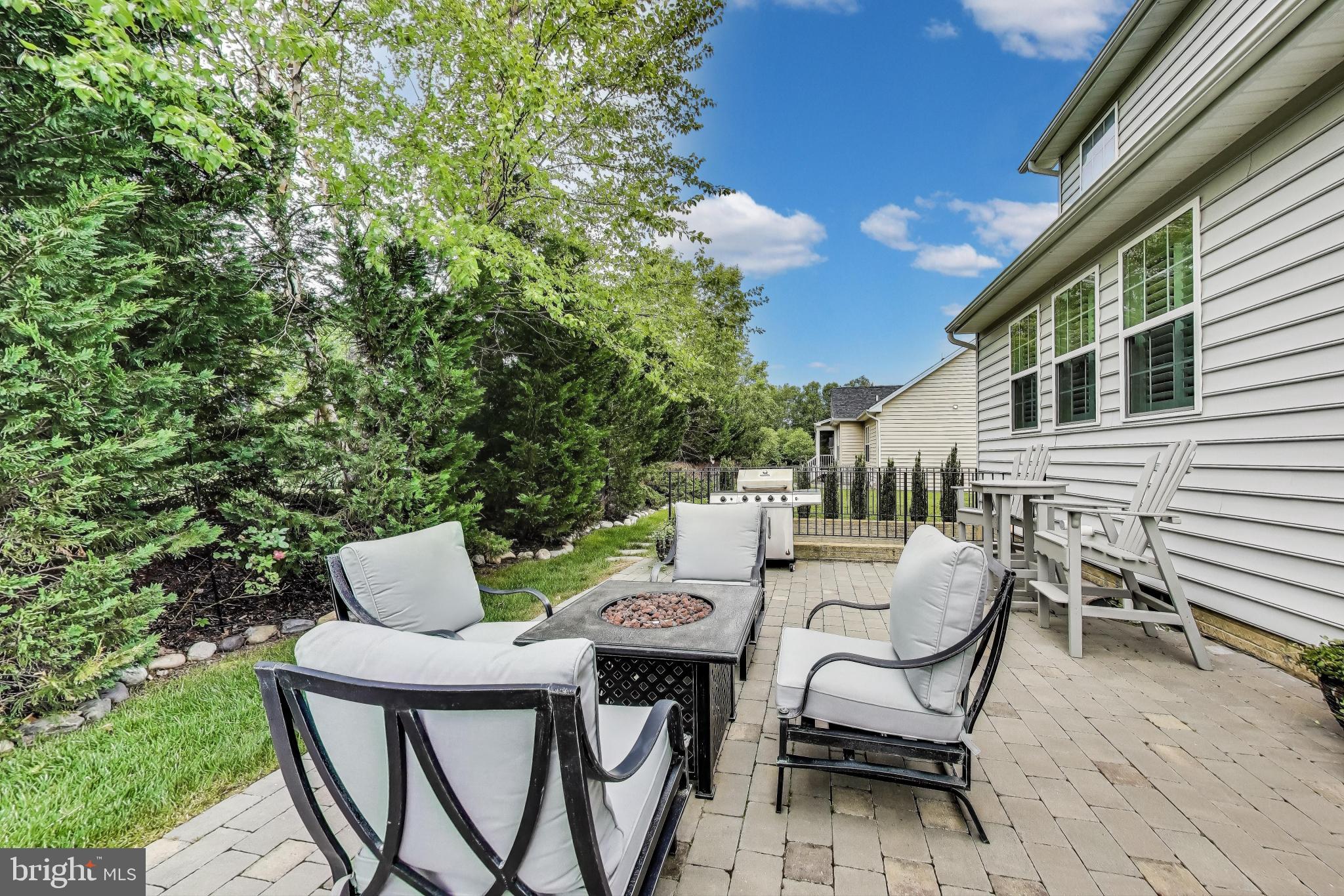 THE WOODS AT MYRTLE POINT - Residential