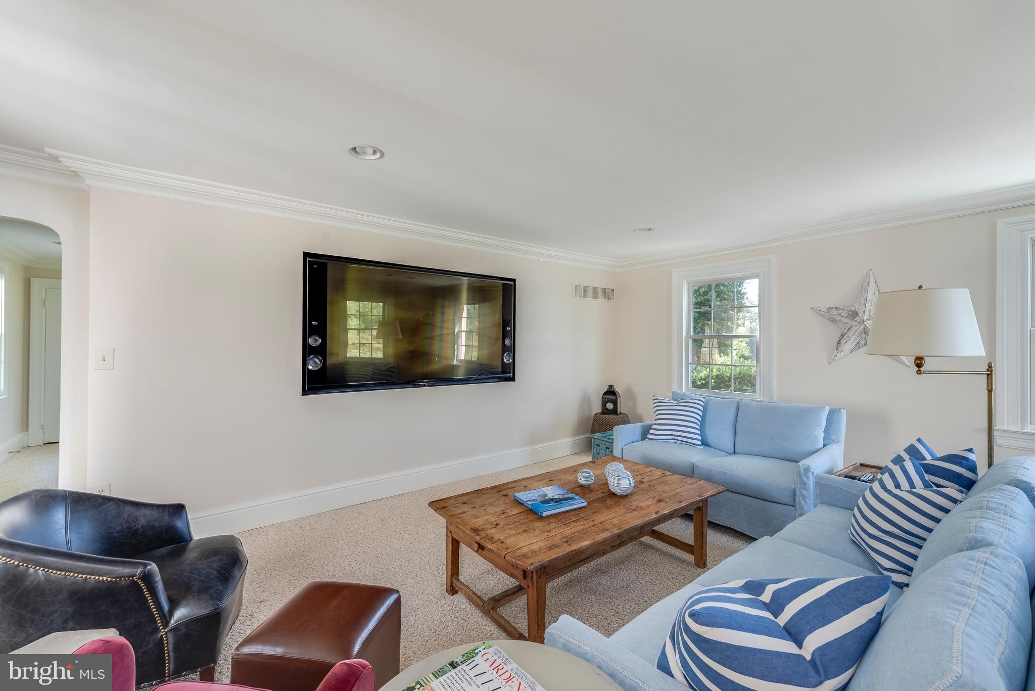 ARBUTUS BANKS - Residential