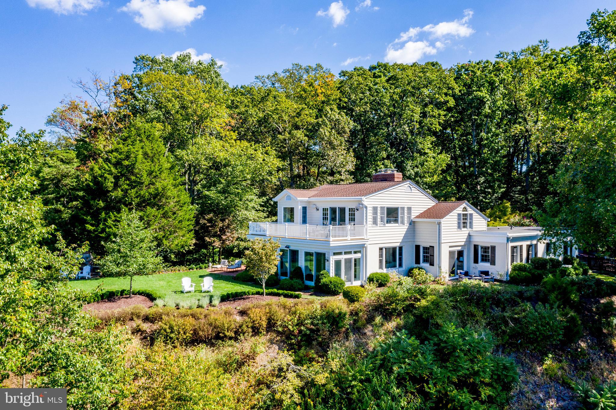 ARBUTUS BANKS - Residential