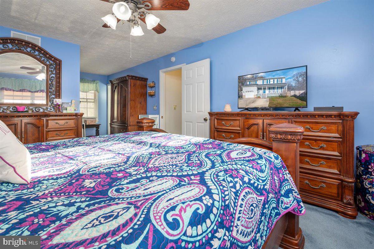 DELMONT STATION - Residential