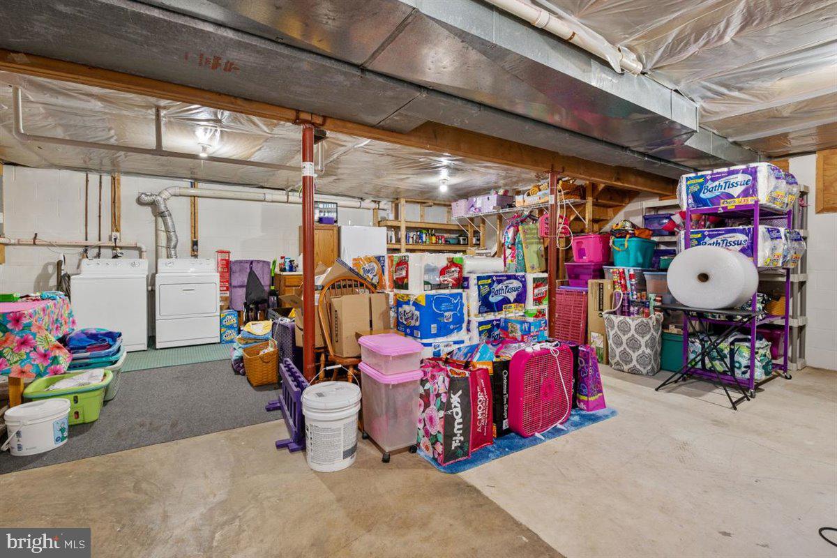 DELMONT STATION - Residential