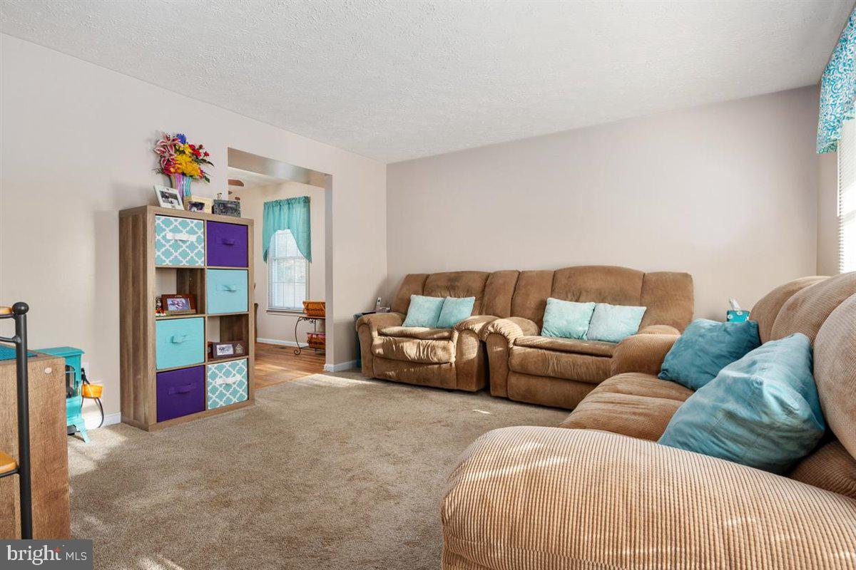 DELMONT STATION - Residential