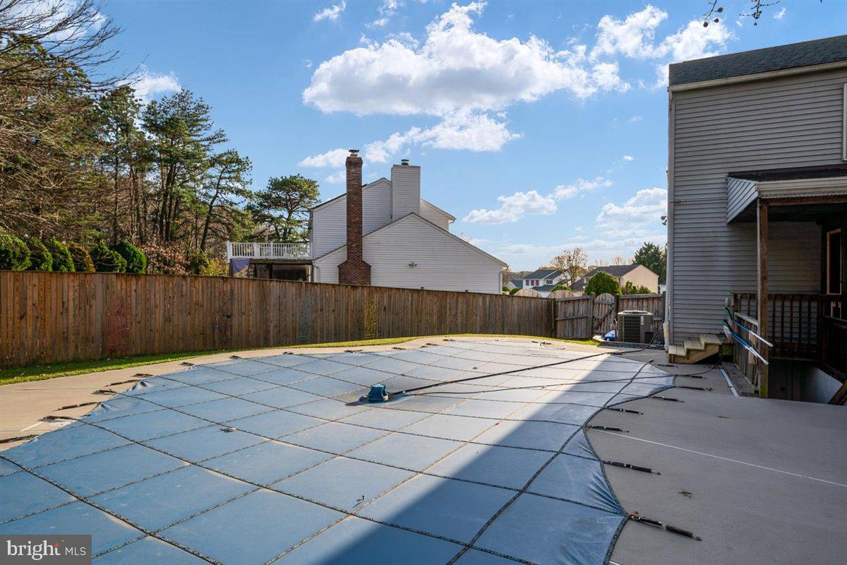 DELMONT STATION - Residential