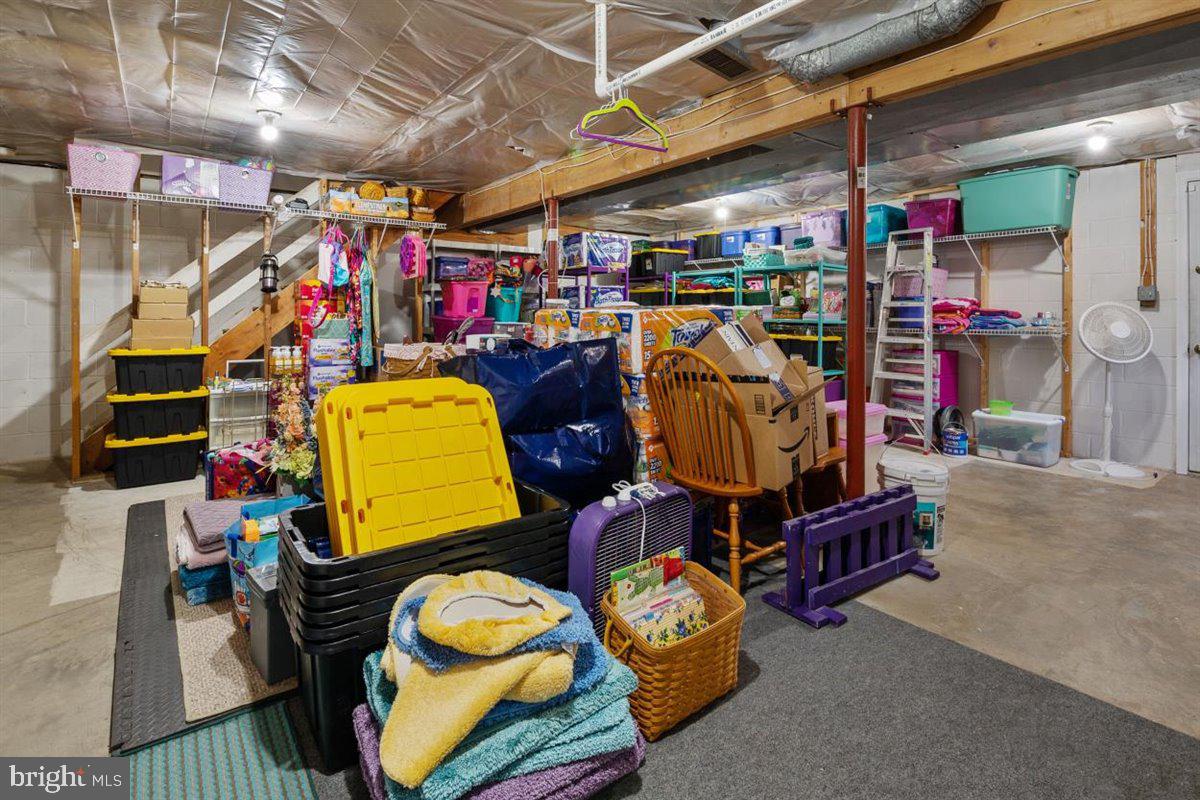 DELMONT STATION - Residential