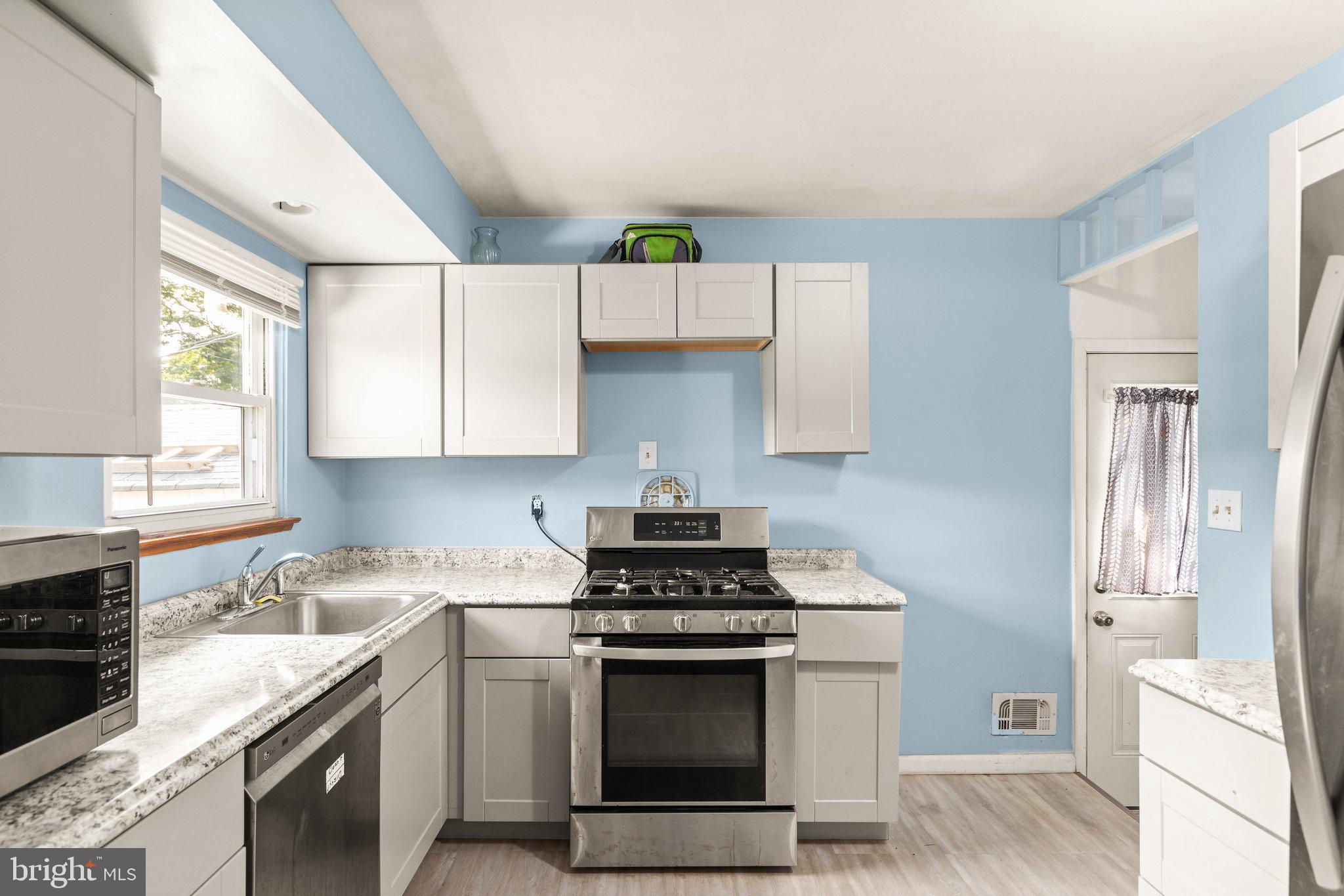 BOWLEYS QUARTERS - Residential