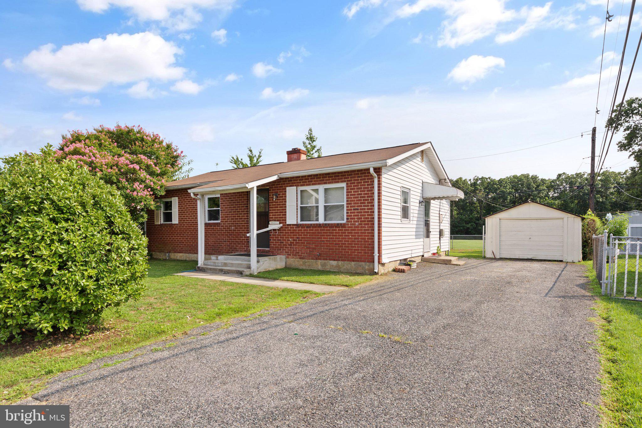 BOWLEYS QUARTERS - Residential