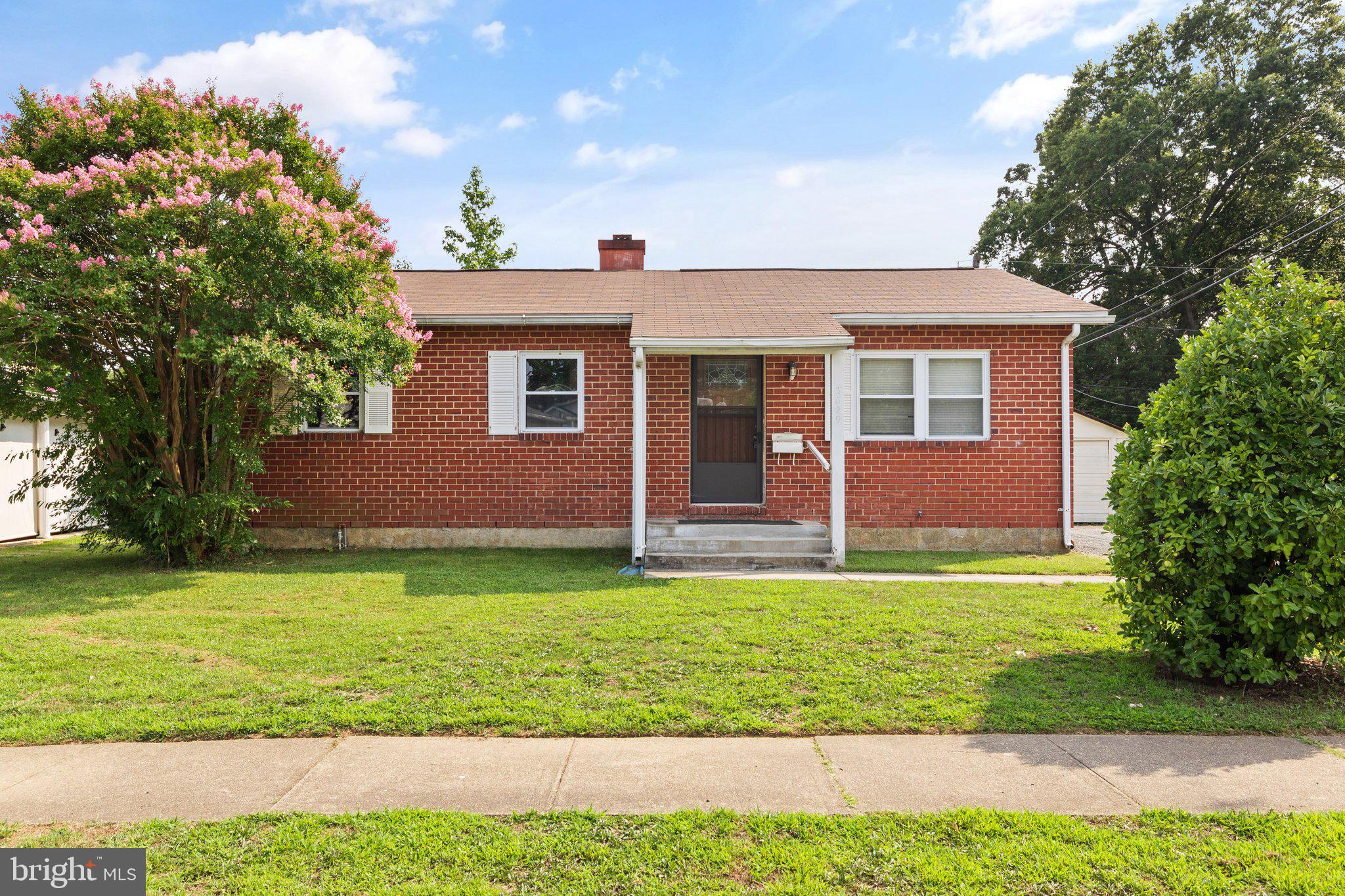 BOWLEYS QUARTERS - Residential