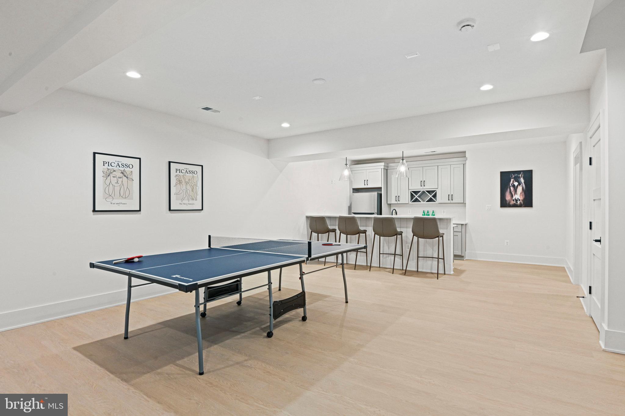 FAIRWAY MANOR ESTATES - Residential