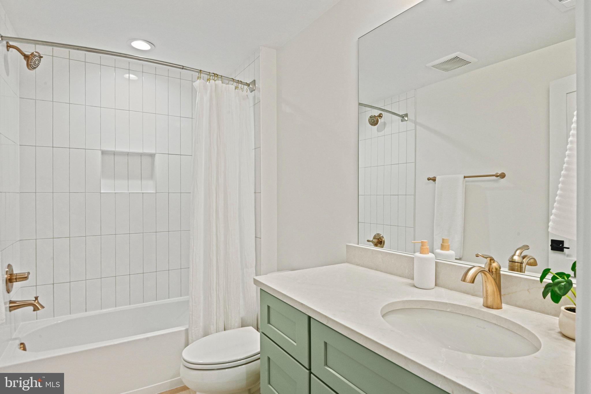 FAIRWAY MANOR ESTATES - Residential