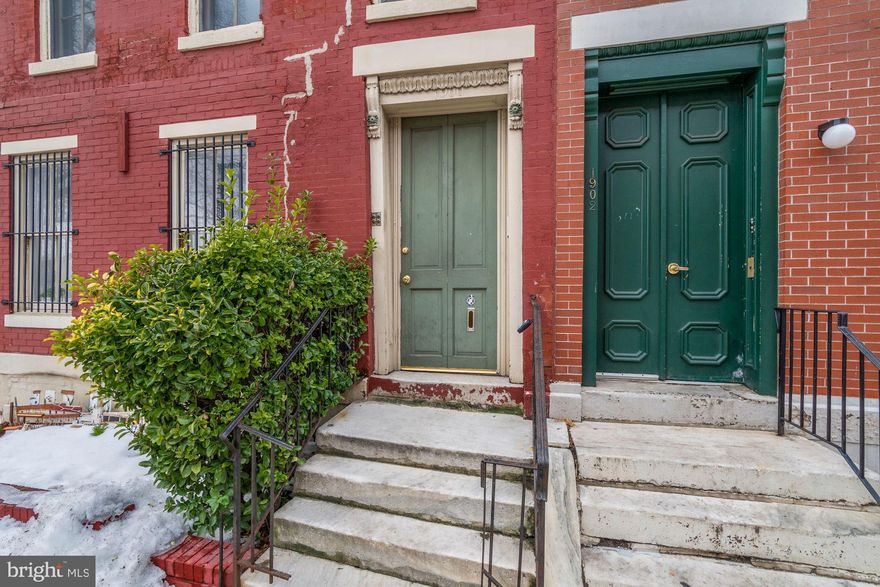 Don't miss out on this charming bi-level 3 Bed 2 Bath in the desirable Fairmount/Art Museum Area! This unit offers a spacious kitchen and living area, 12 ft ceilings, spacious bedrooms and two beautiful bathrooms! Washer & dryer included in unit! Steps from Fairmount Ave, this location provides convenient access to restaurants such as Bar Hygge, Fare, Urban Saloon, and Tela's Market. This location also provides short walks to Target, Starbucks, and Whole Foods locations. Schedule your tour today! Applicants will need current credit check (30 days) 2 most recent pay-stubs, copy of photo ID.