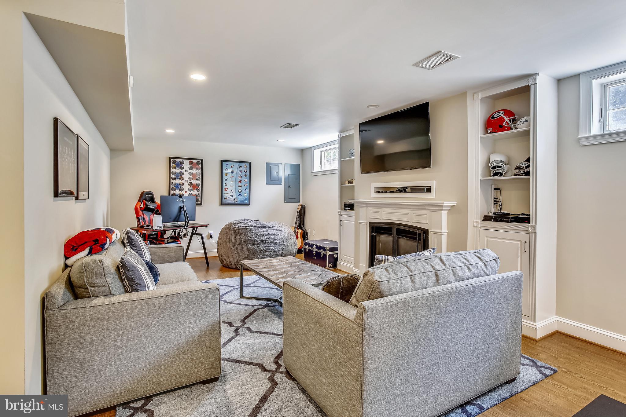 JEFFERSON PARK - Residential