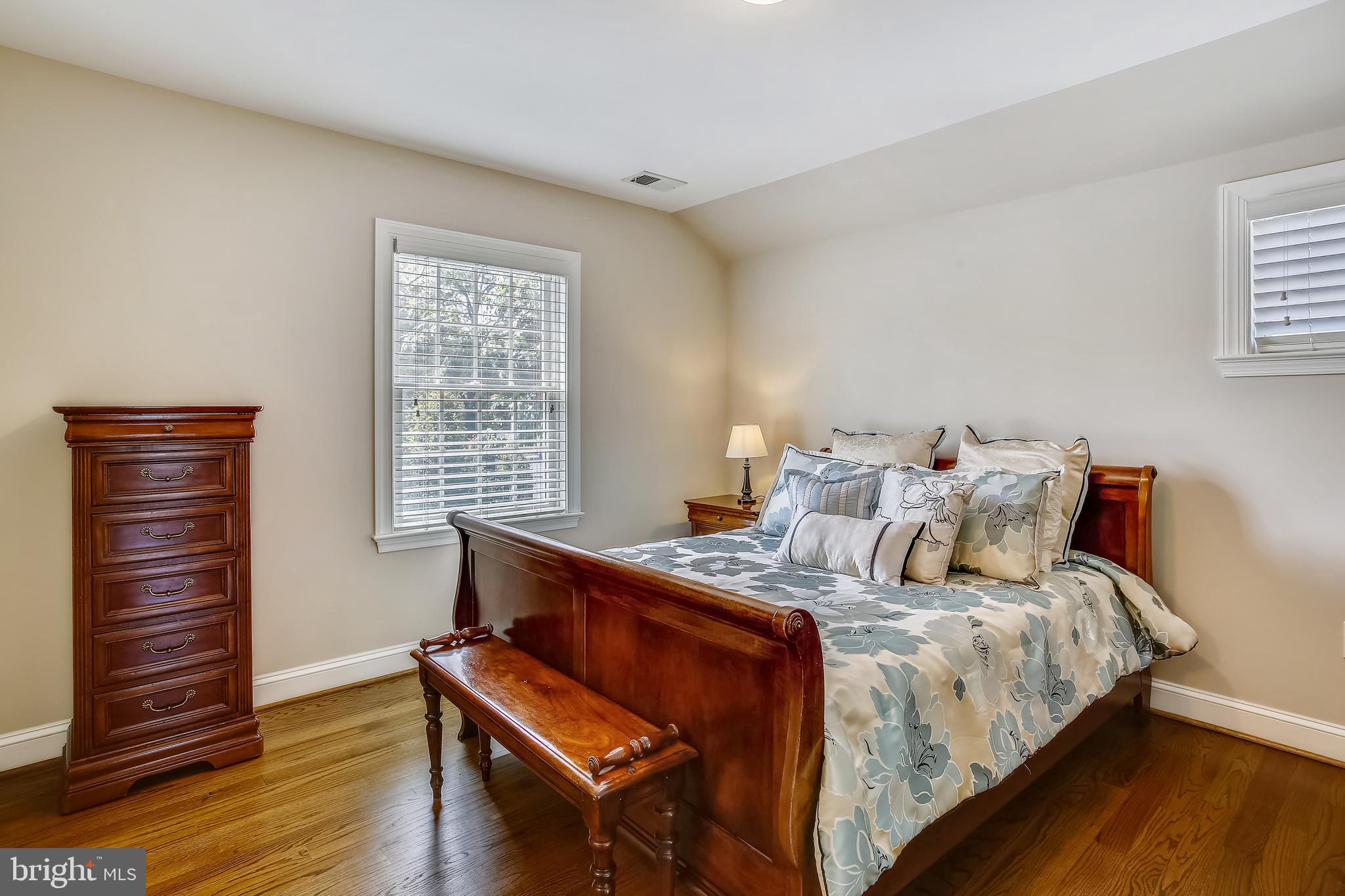 JEFFERSON PARK - Residential