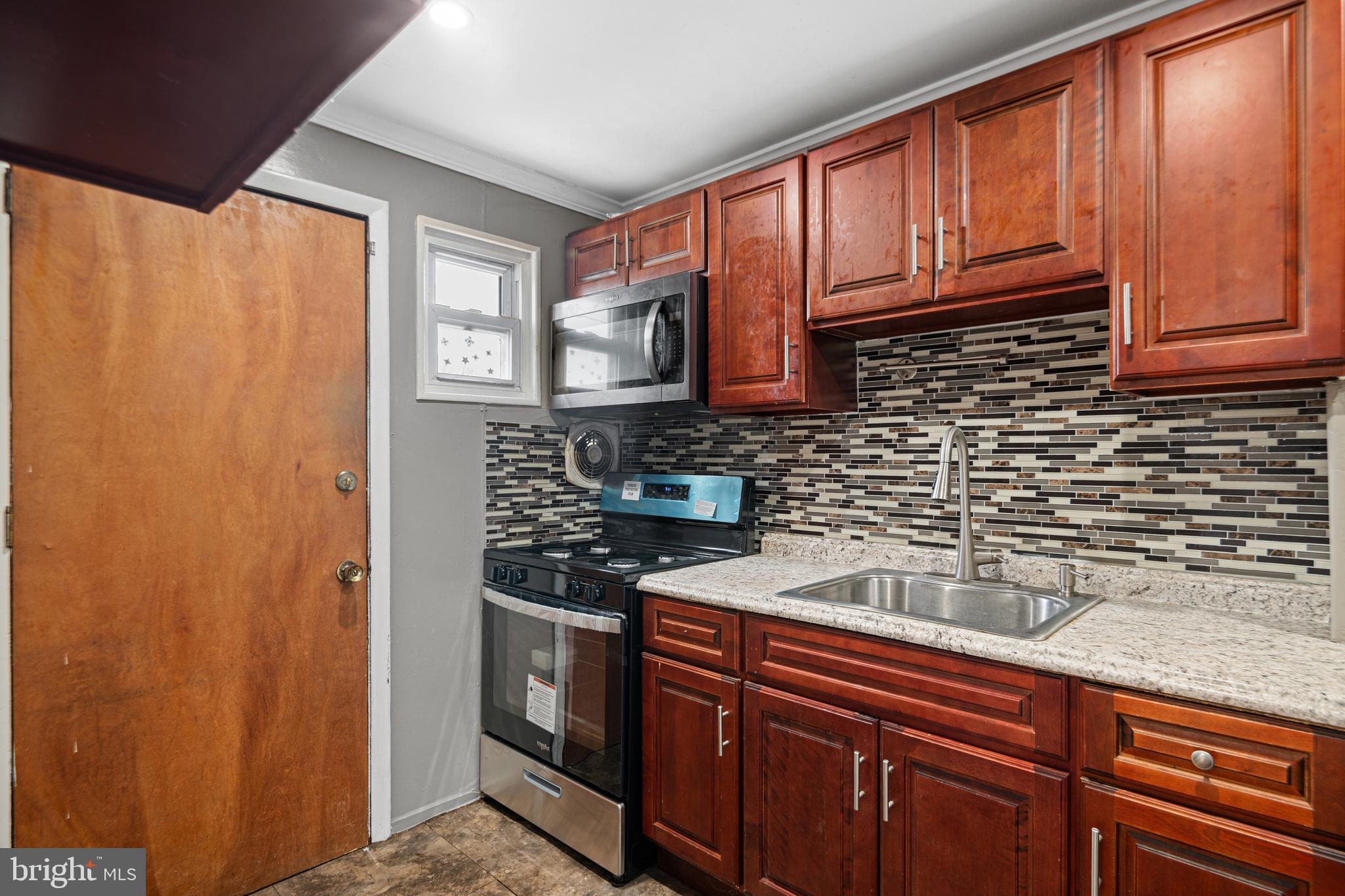 PHILADELPHIA (SOUTHWEST) - Residential Lease