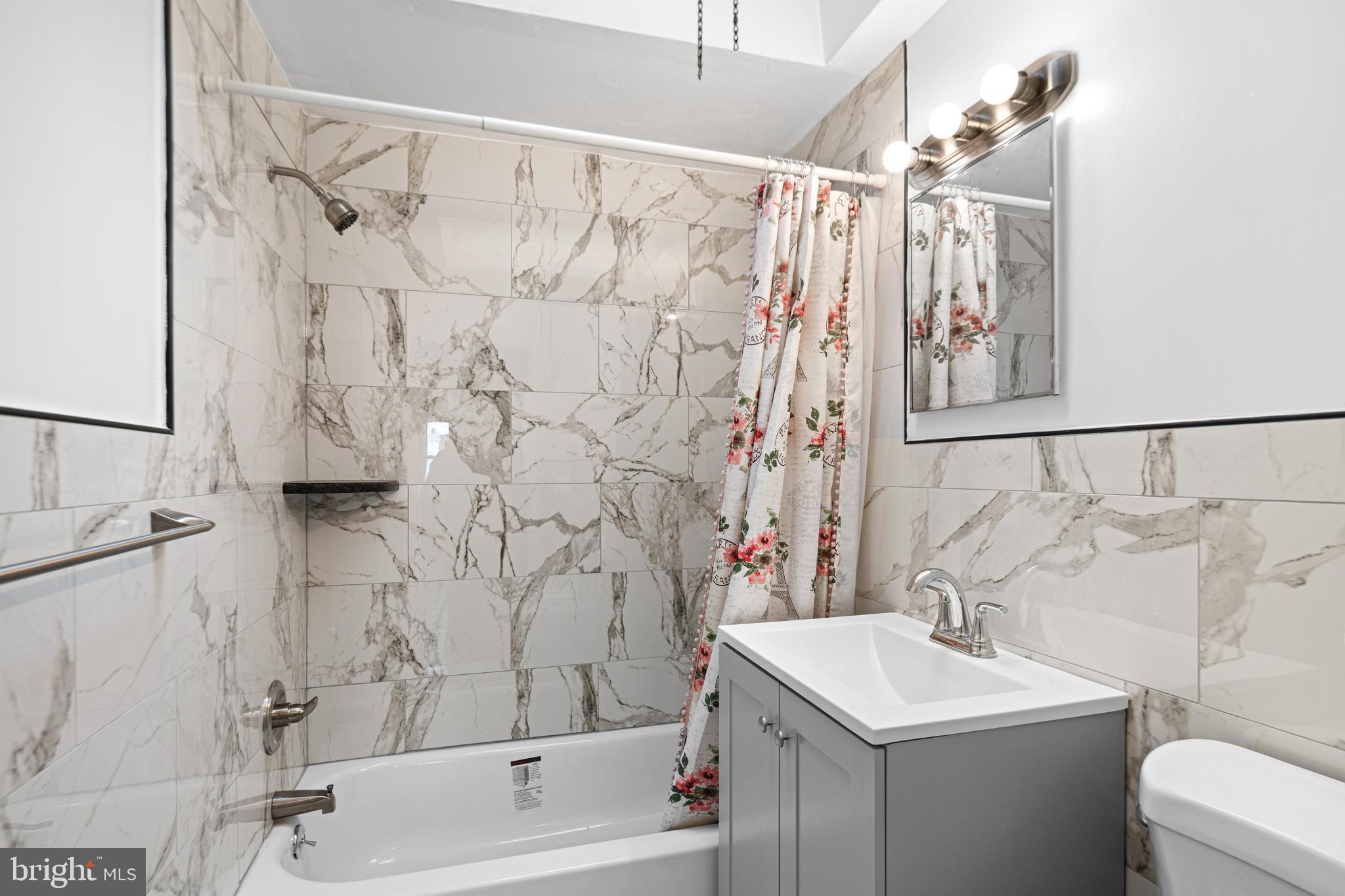 PHILADELPHIA (SOUTHWEST) - Residential Lease