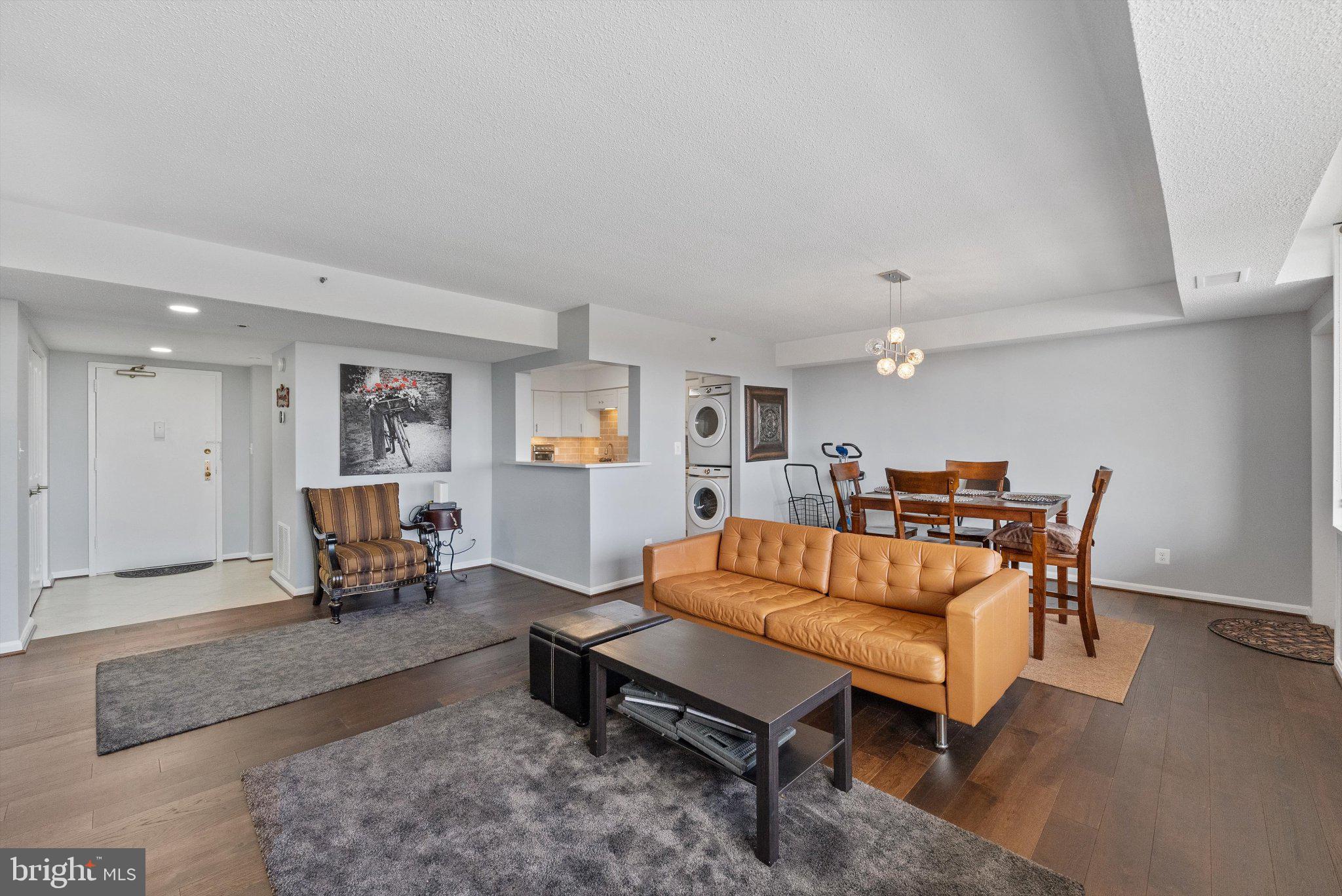 3713 S GEORGE MASON DRIVE 1216W