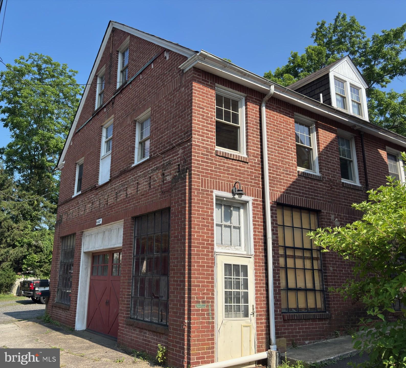 000 - Residential Lease